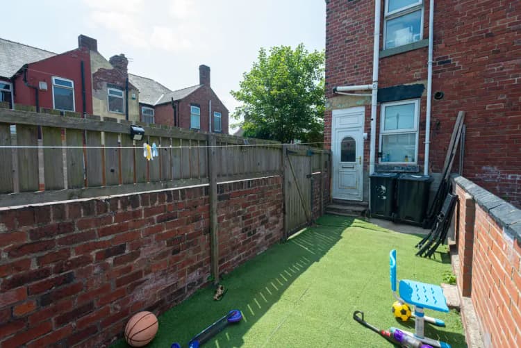 property photo 19 of 23