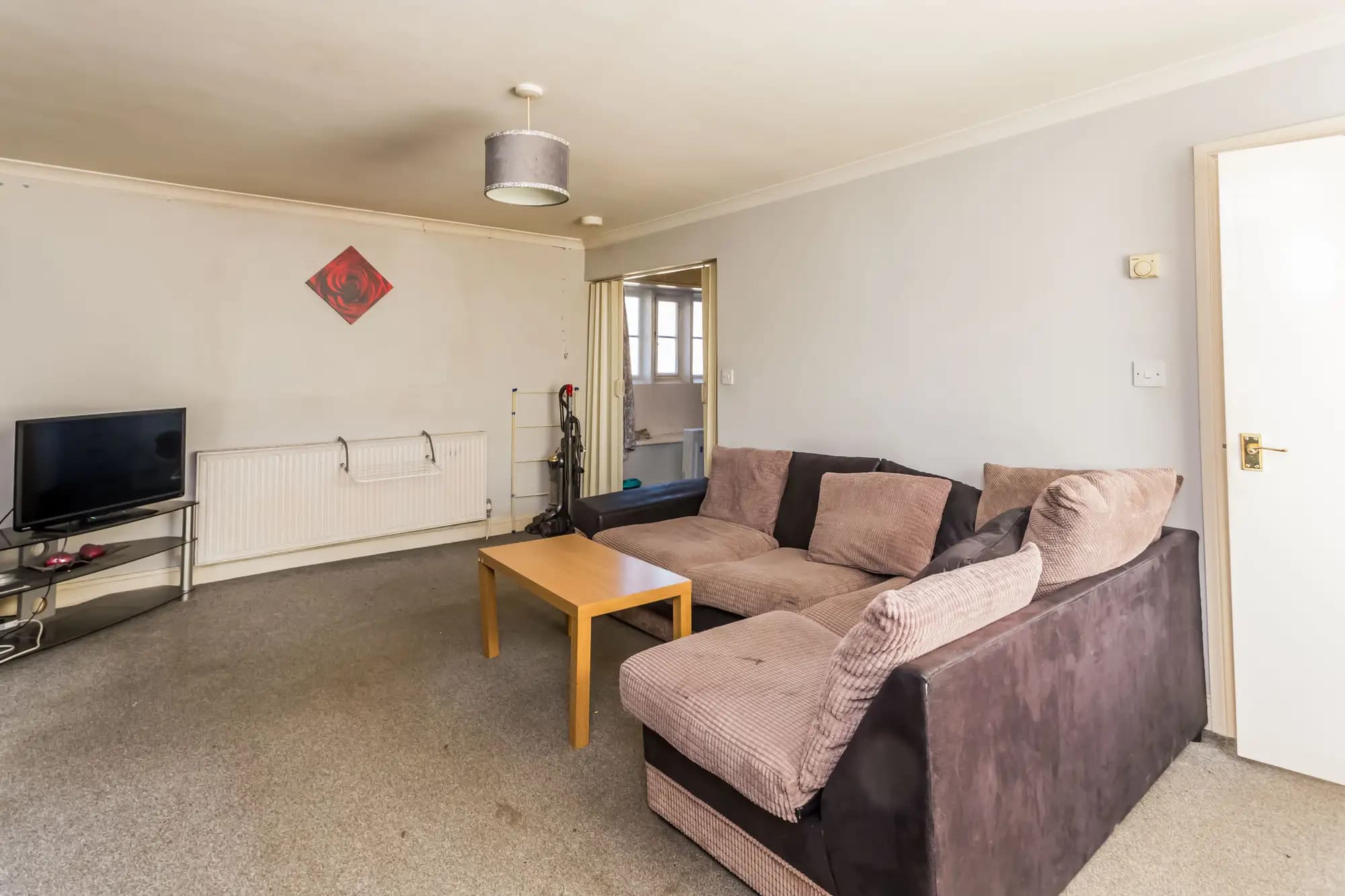 property photo 5 of 12