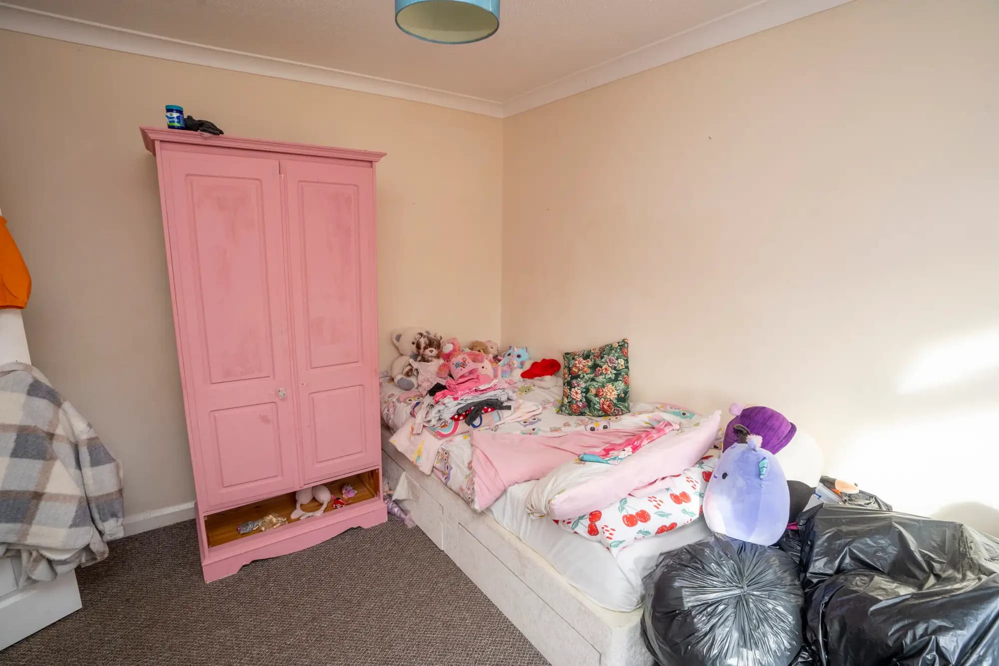 property photo 16 of 28