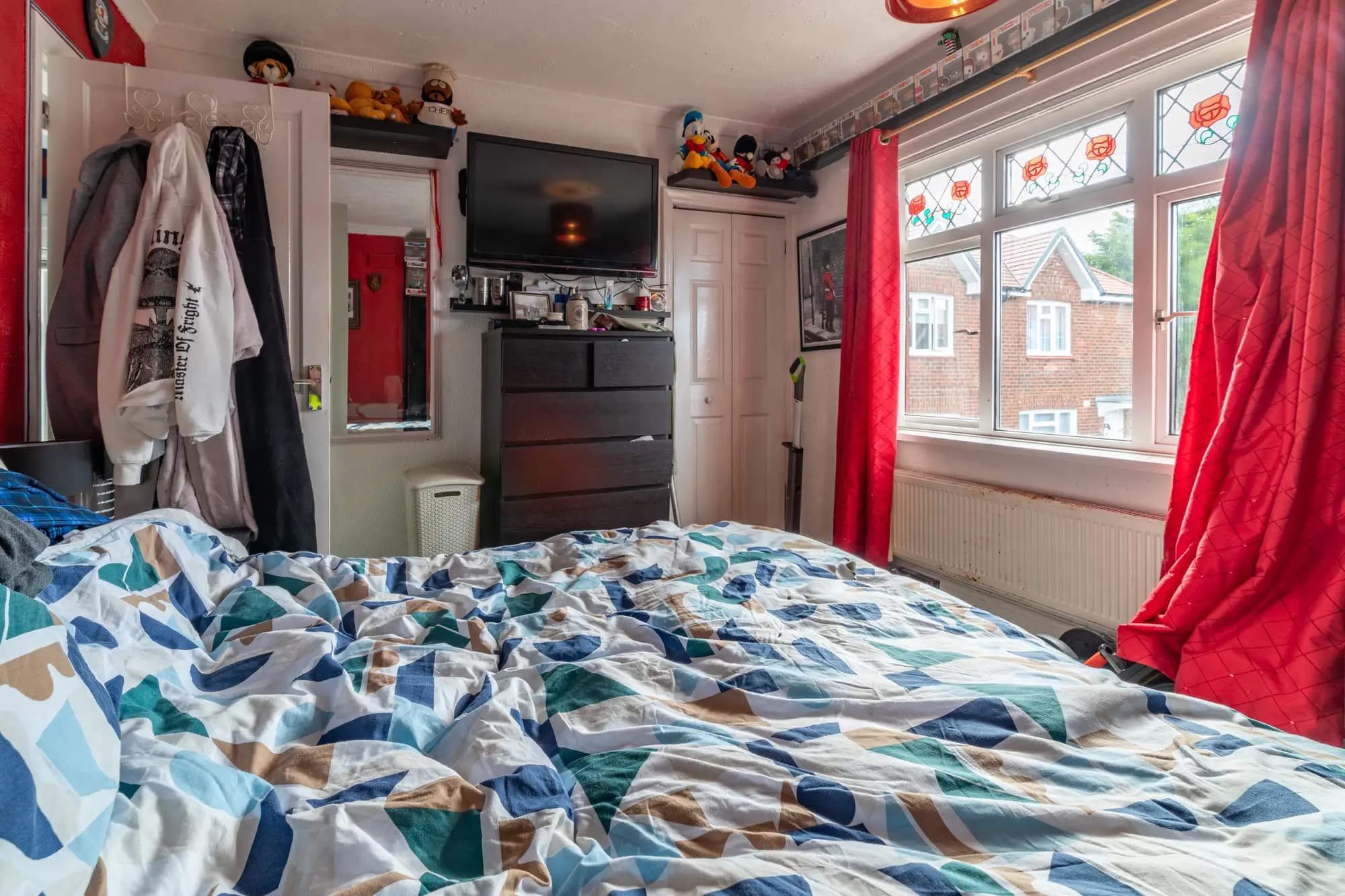 property photo 10 of 18