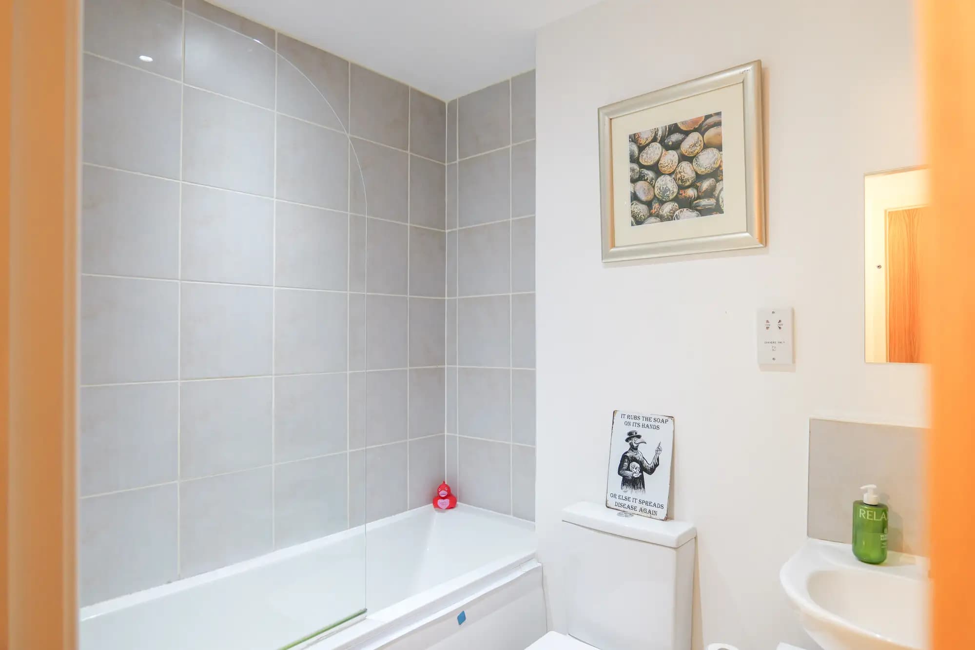 property photo 7 of 20