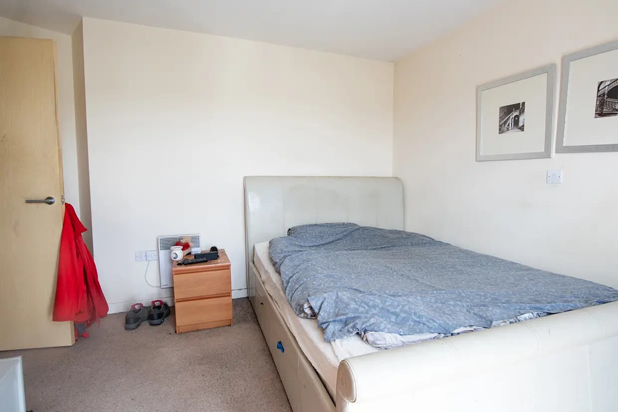 property photo 9 of 21