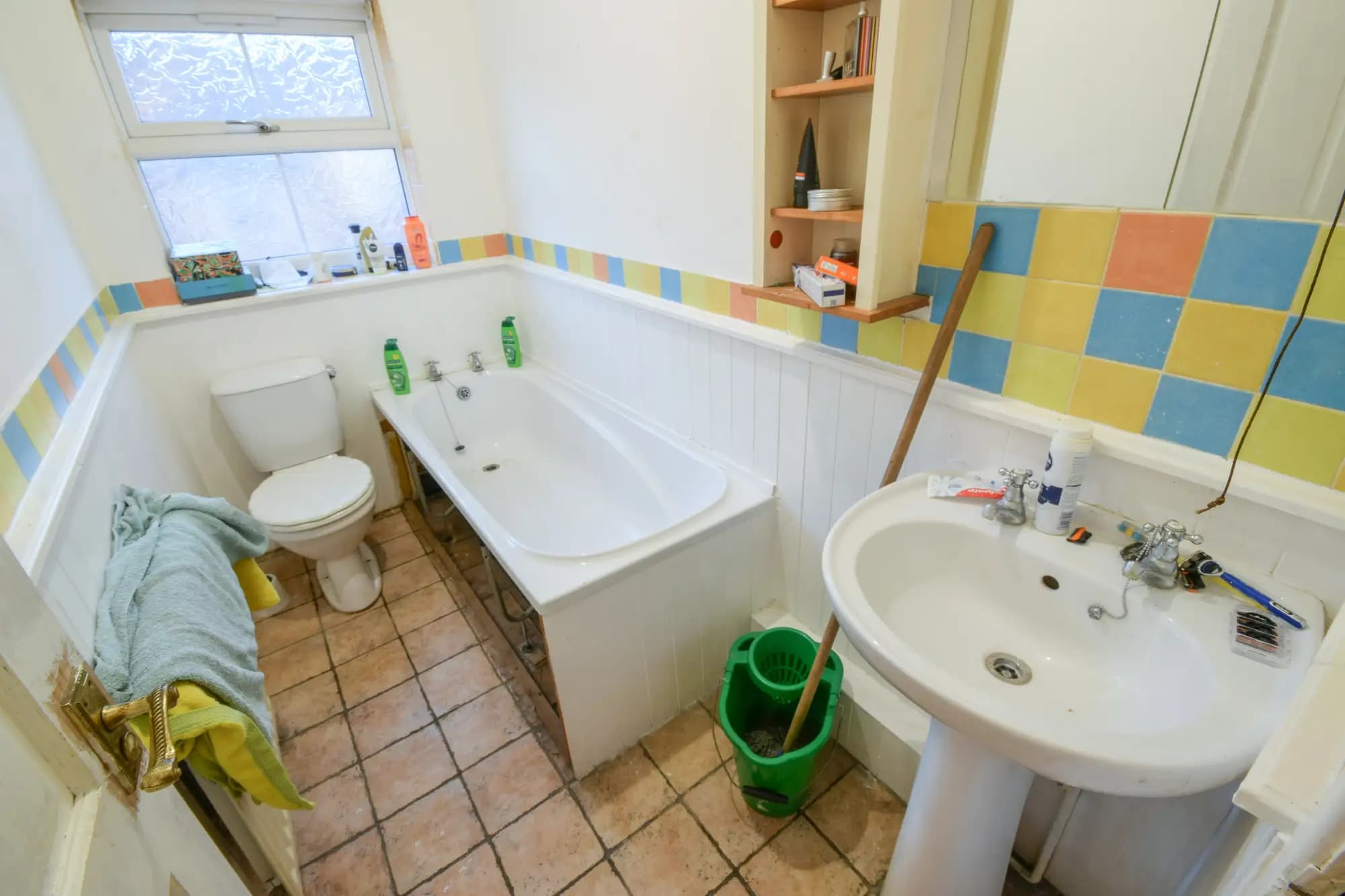 property photo 6 of 12