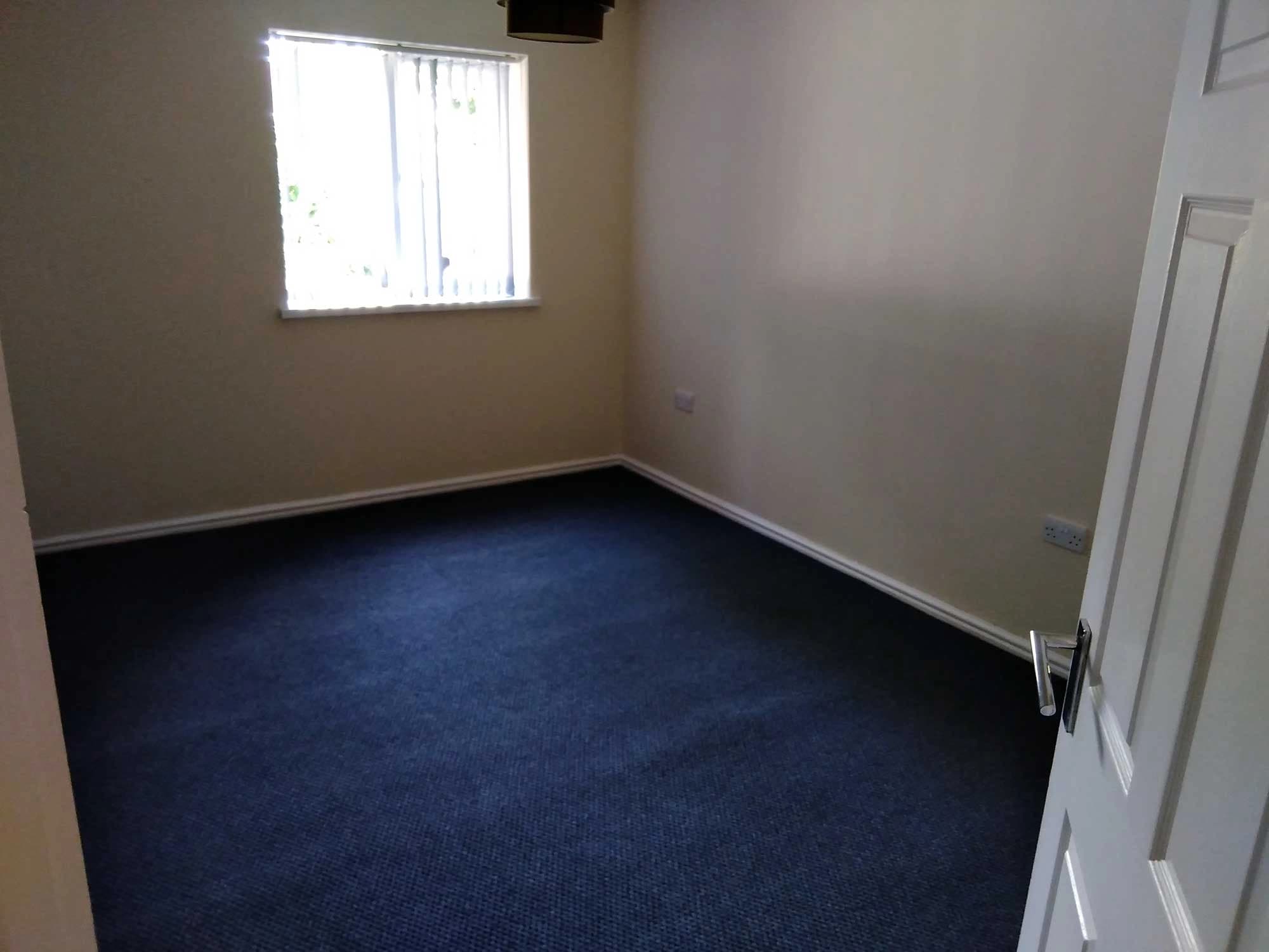 property photo 10 of 15