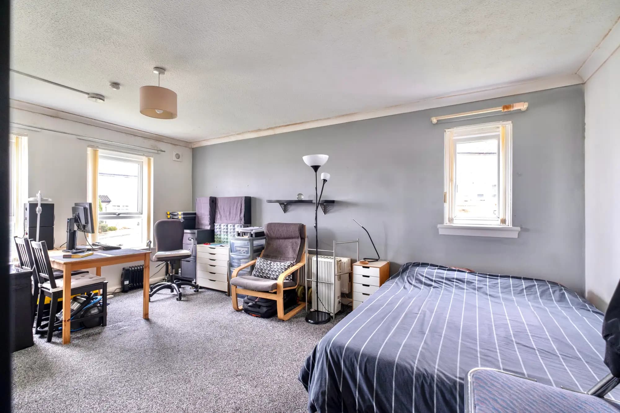 property photo 13 of 22