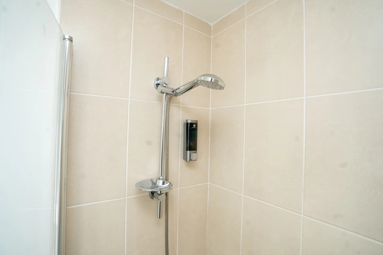 property photo 11 of 24
