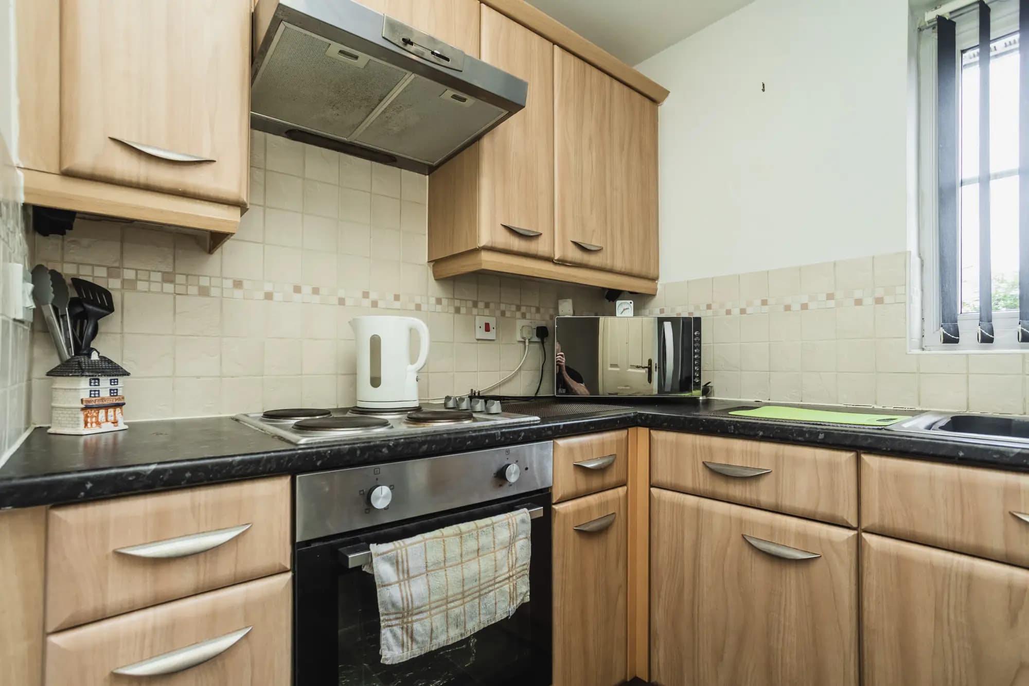 property photo 5 of 17