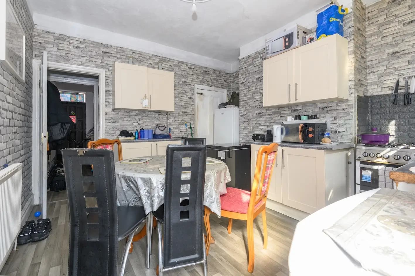 property photo 7 of 22