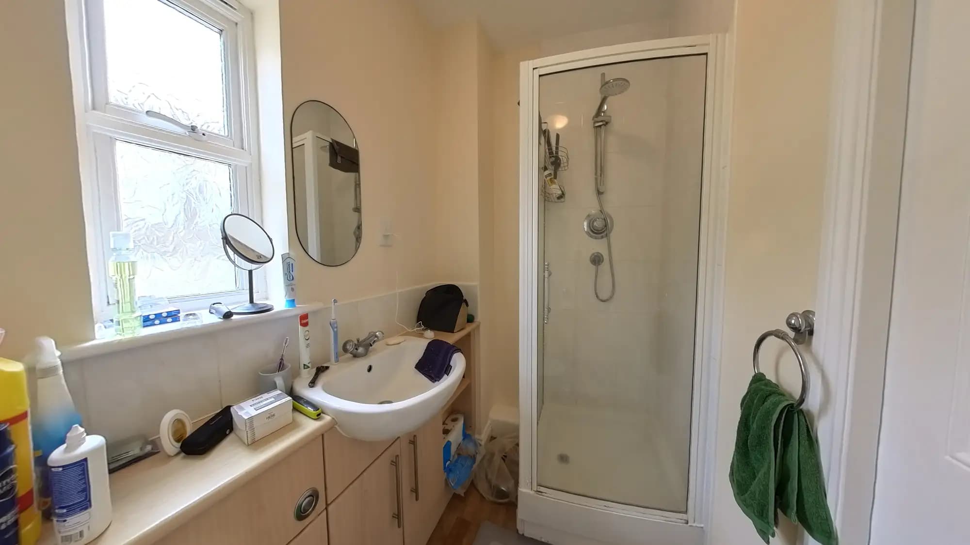 property photo 10 of 27