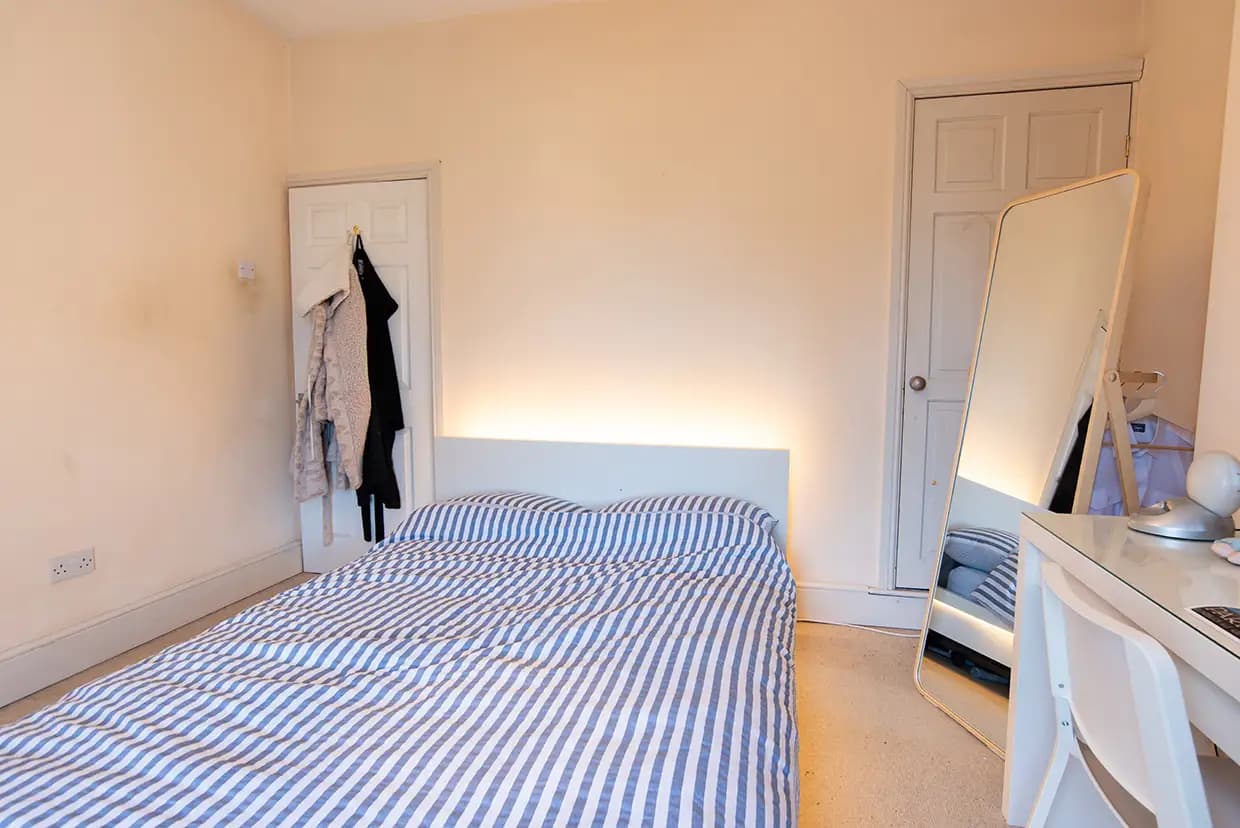 property photo 13 of 21