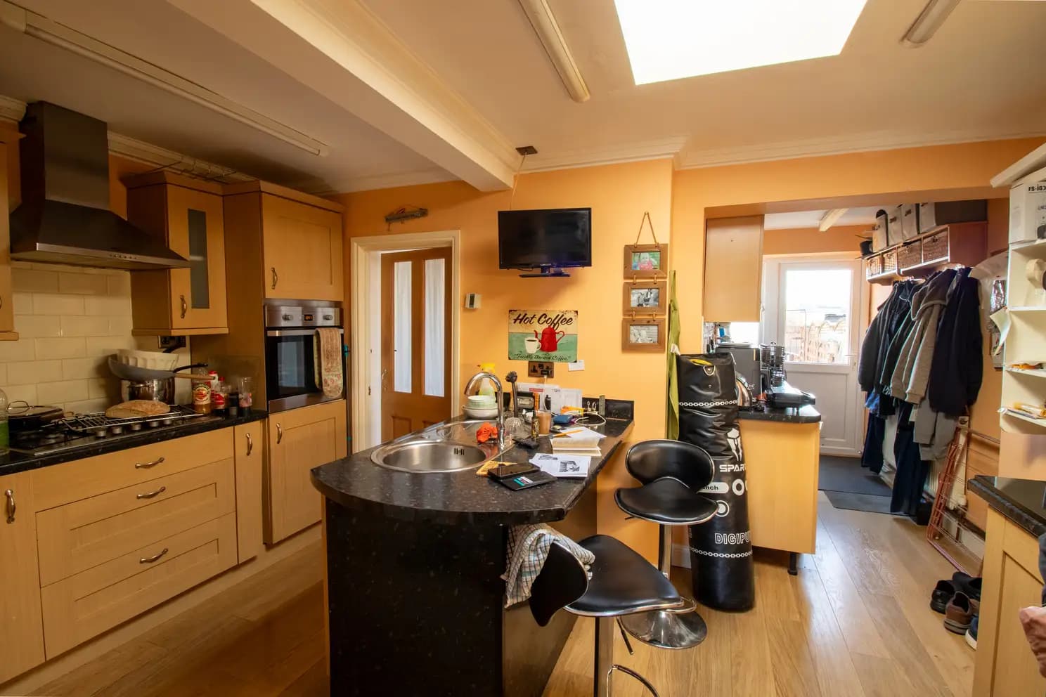 property photo 5 of 17