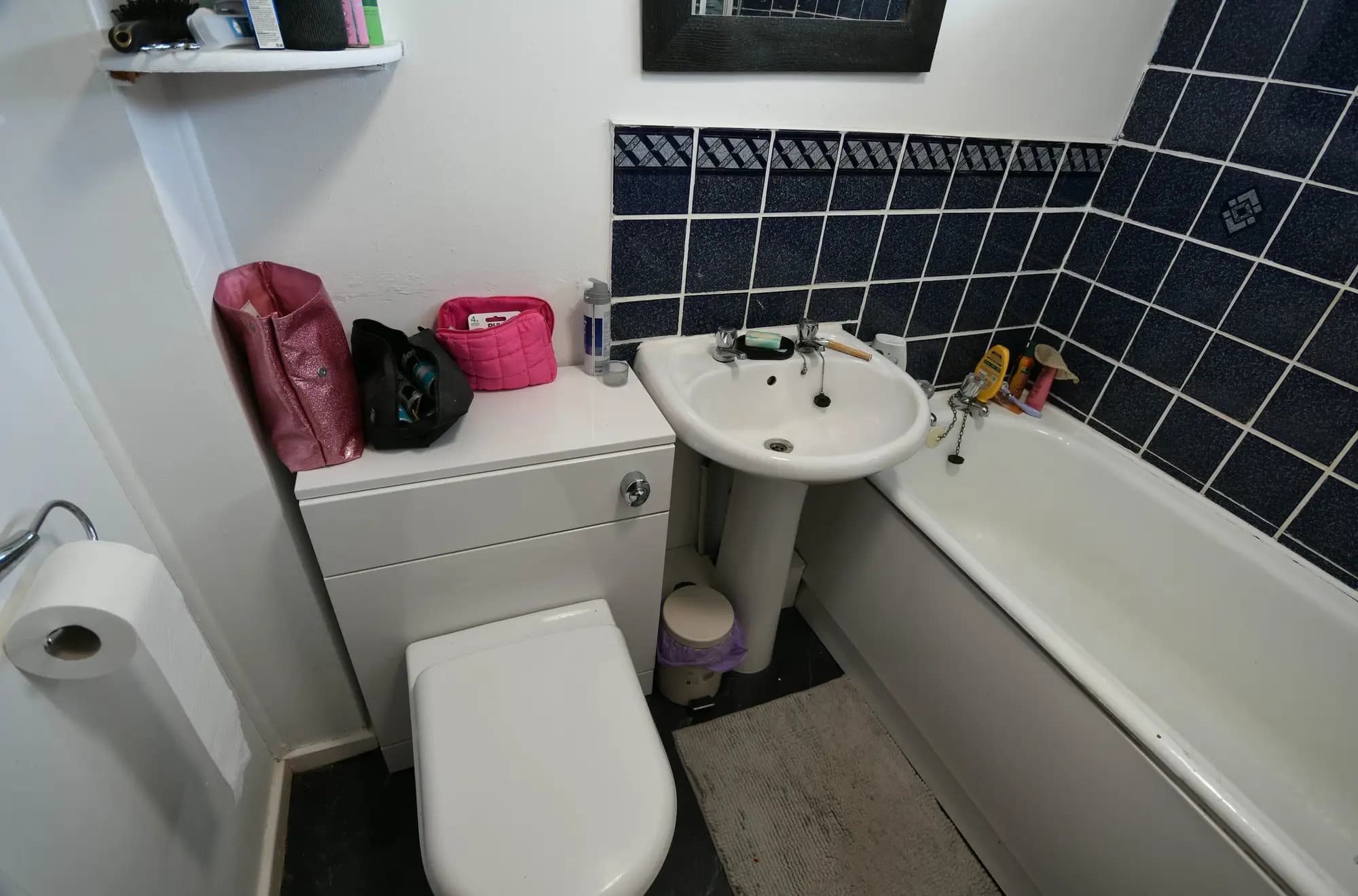 property photo 8 of 16