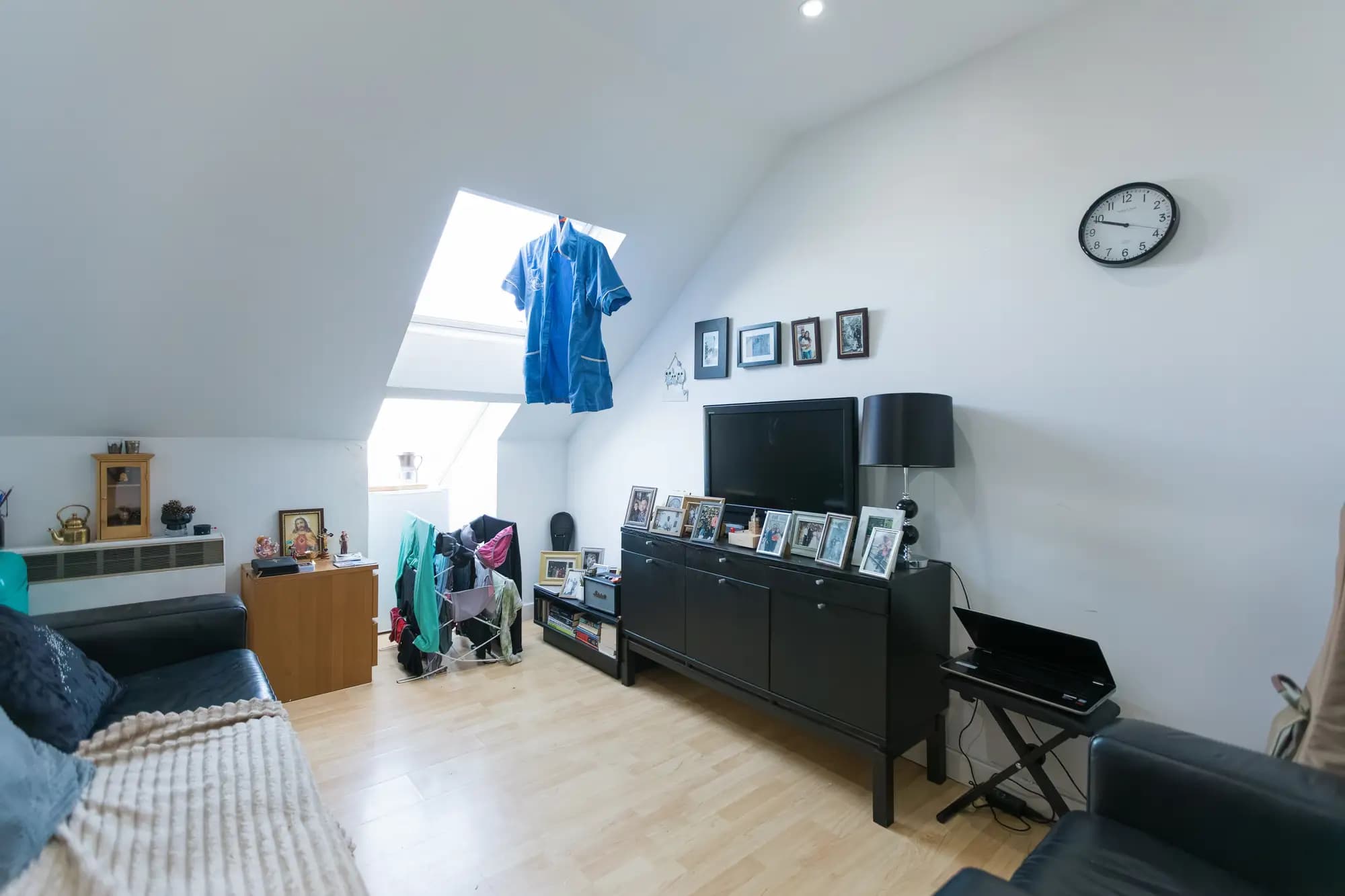 property photo 6 of 32