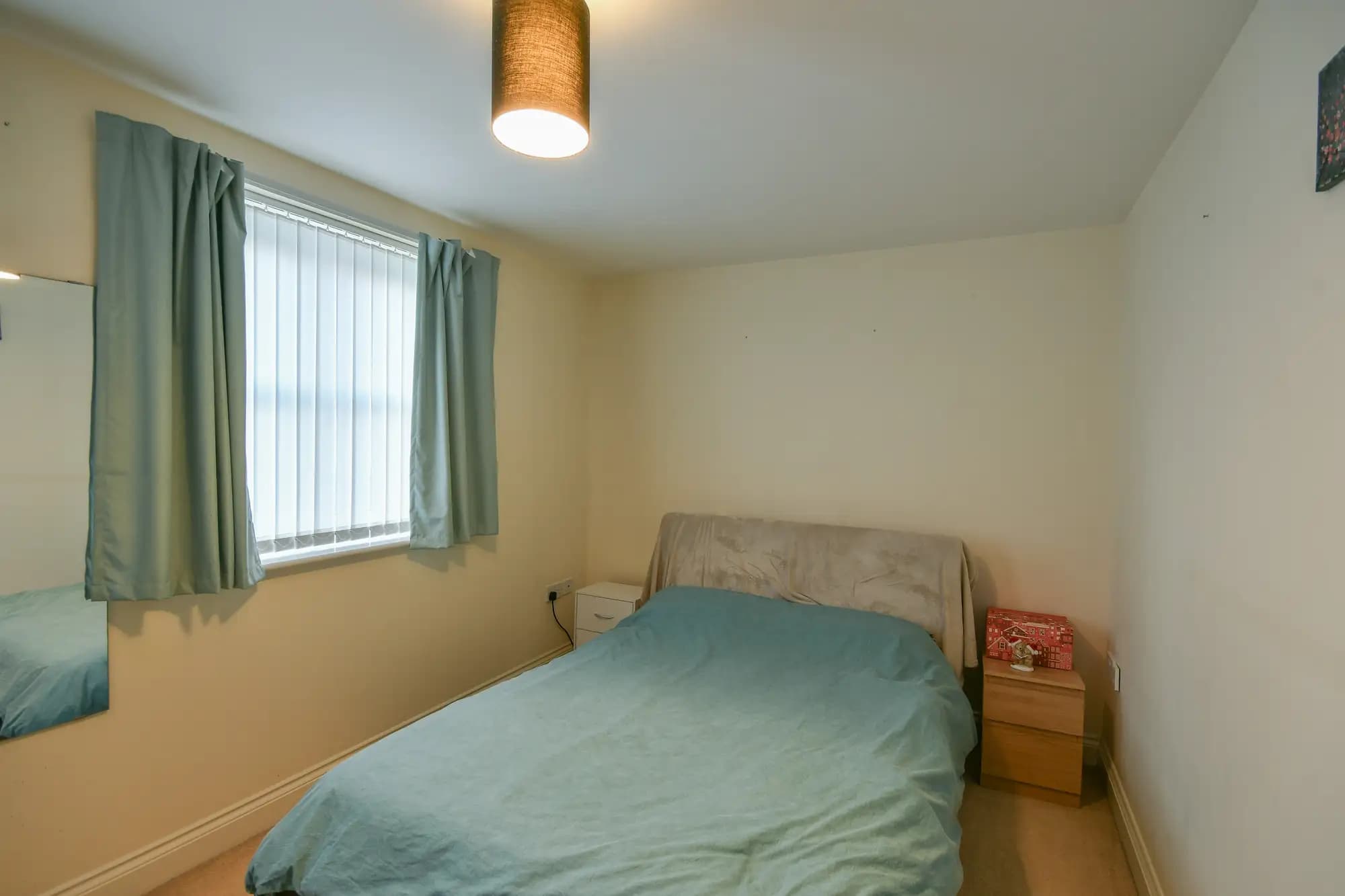 property photo 9 of 15