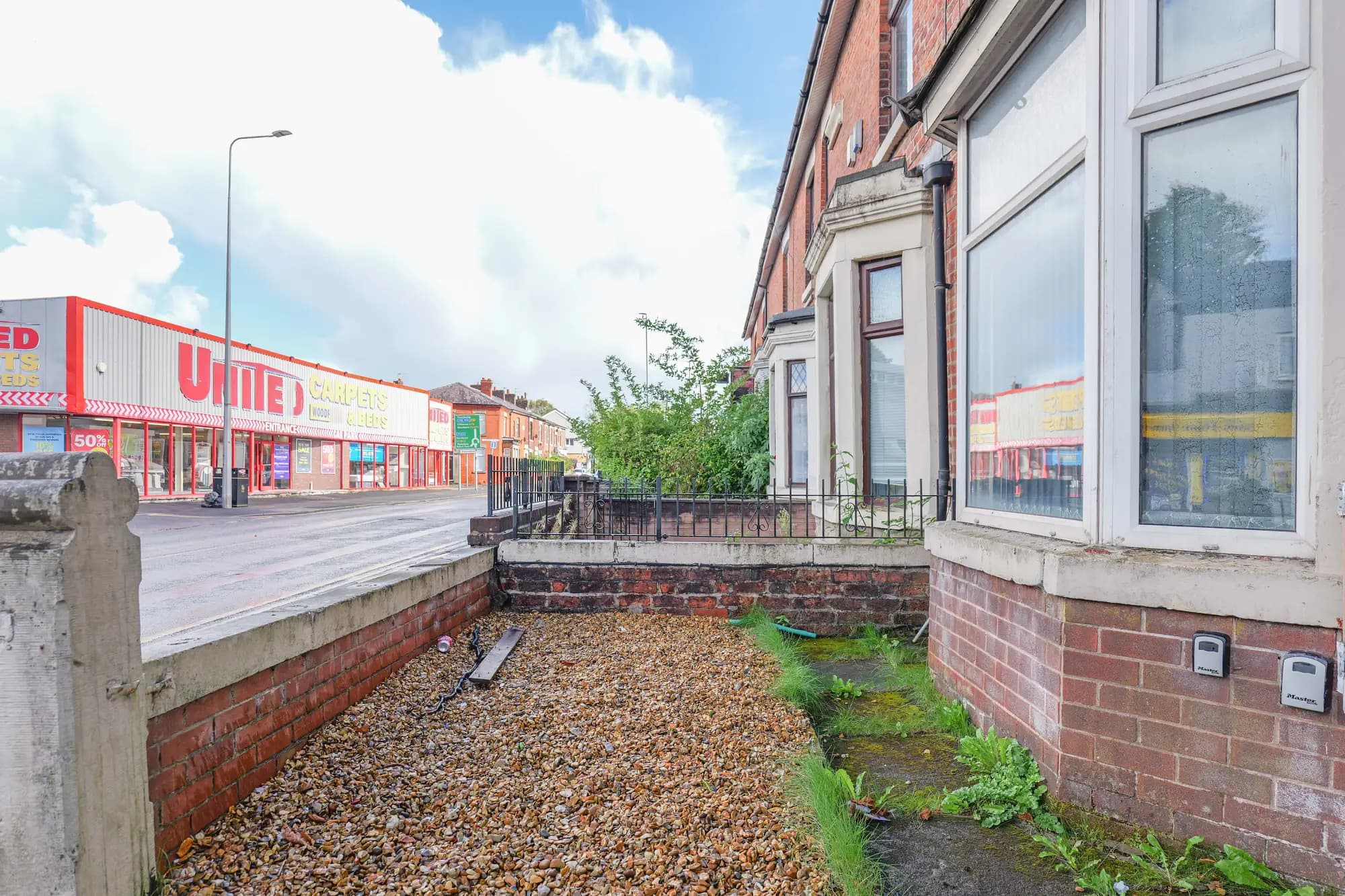property photo 12 of 15