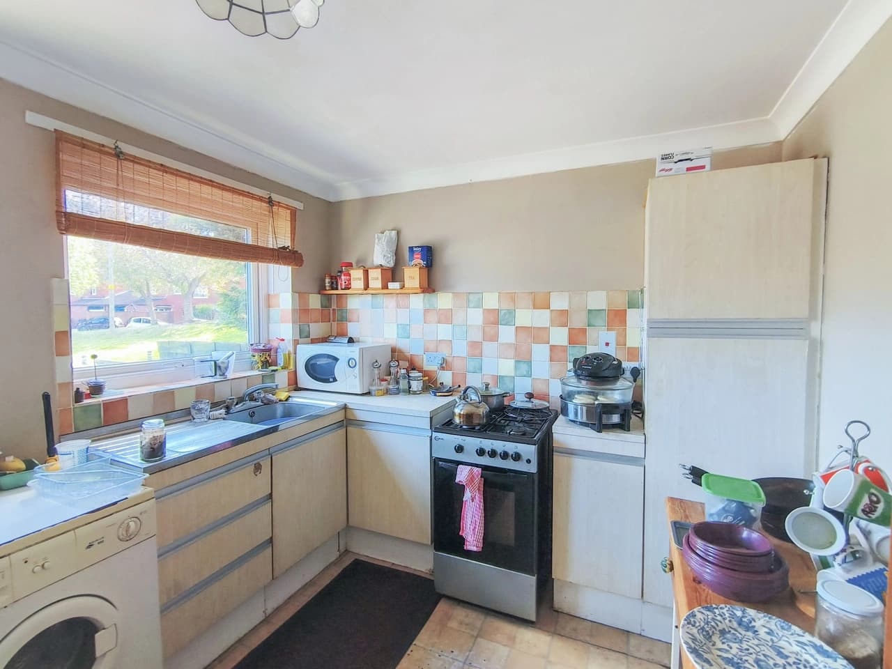 property photo 4 of 16