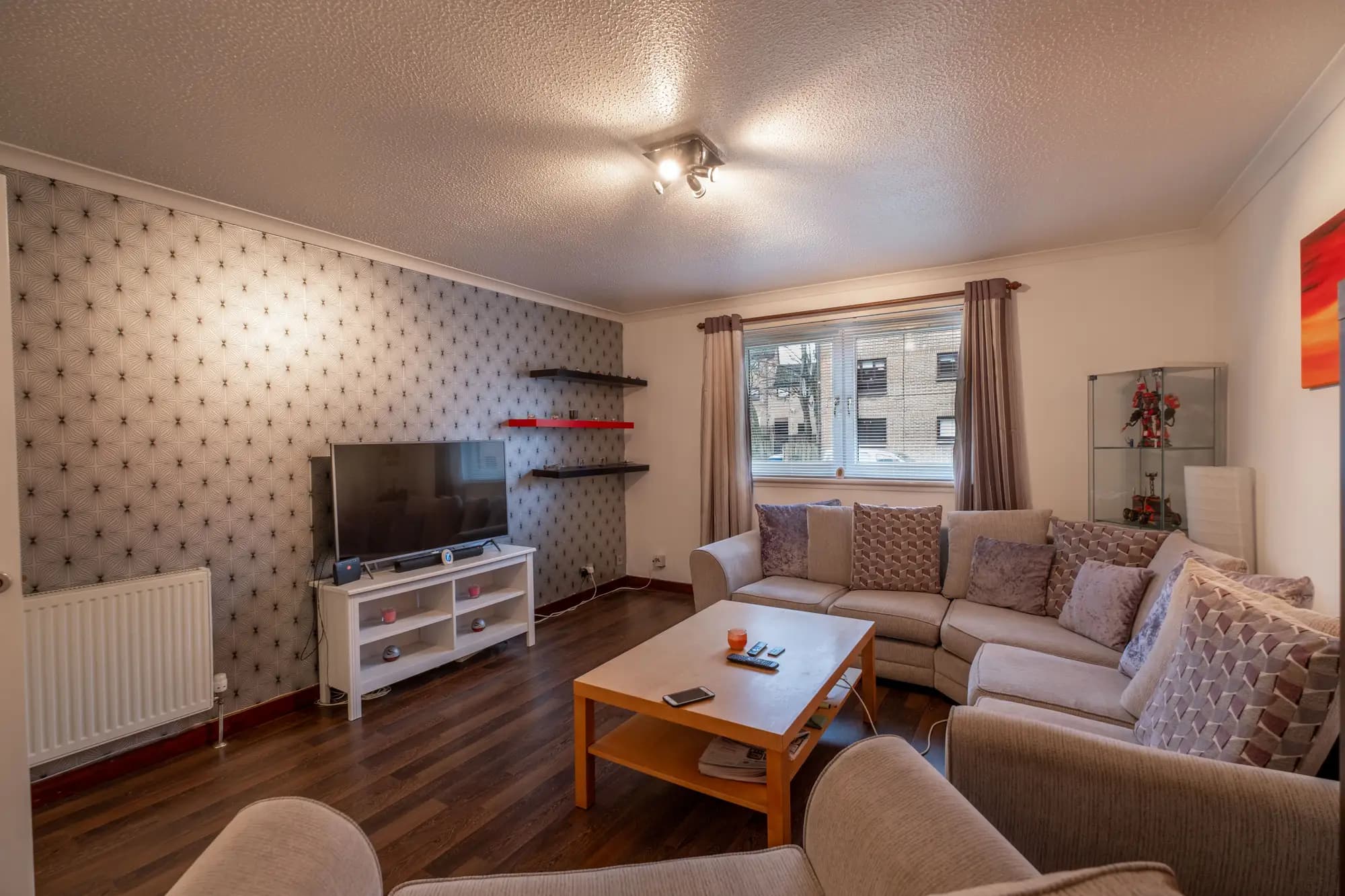 property photo 4 of 29