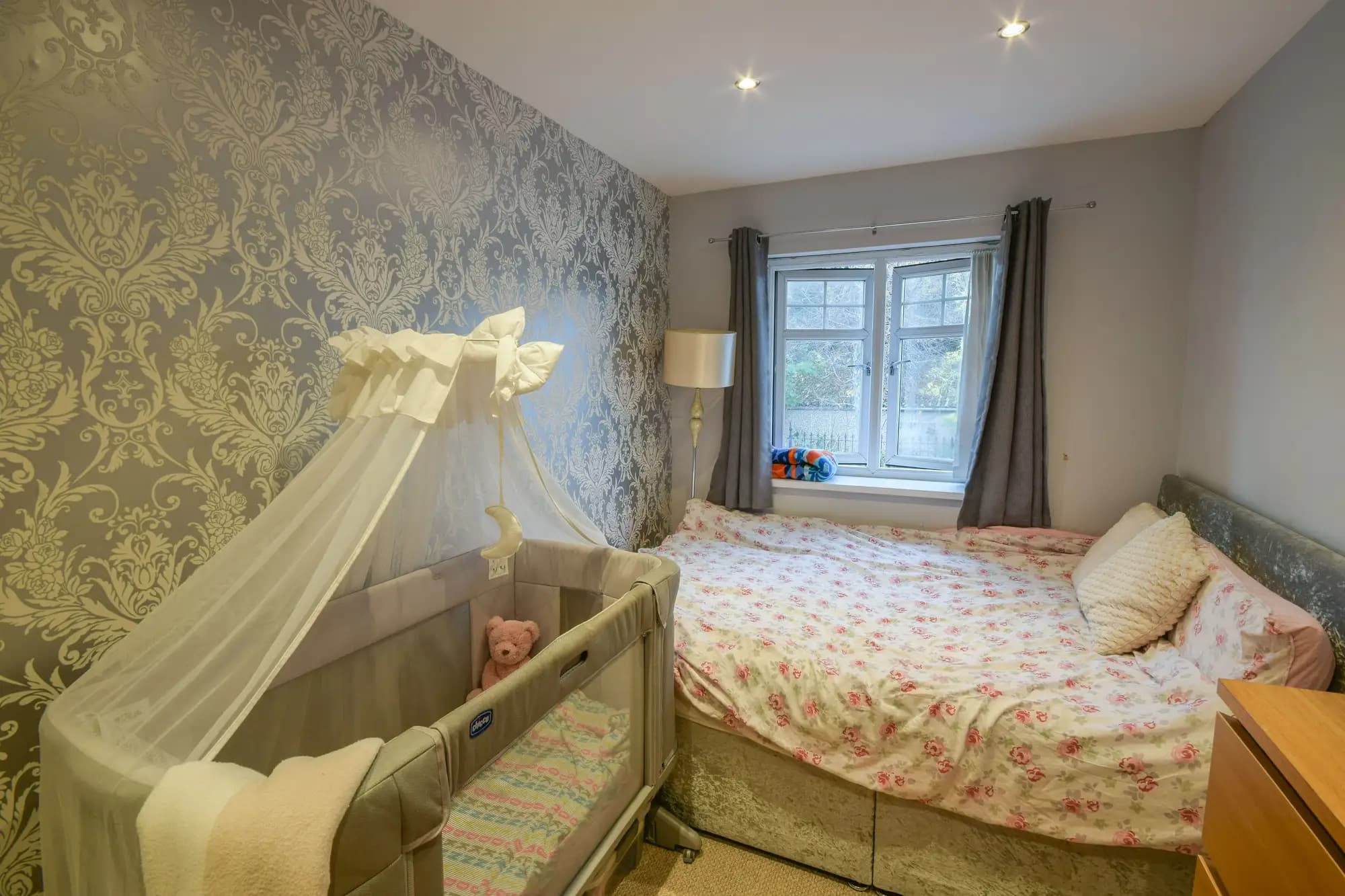 property photo 9 of 15