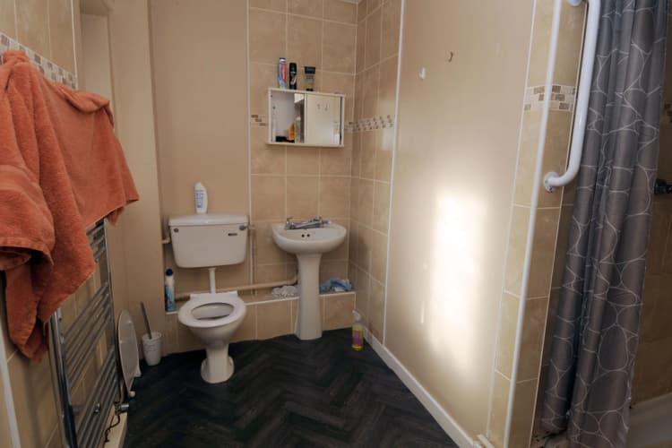 property photo 7 of 13