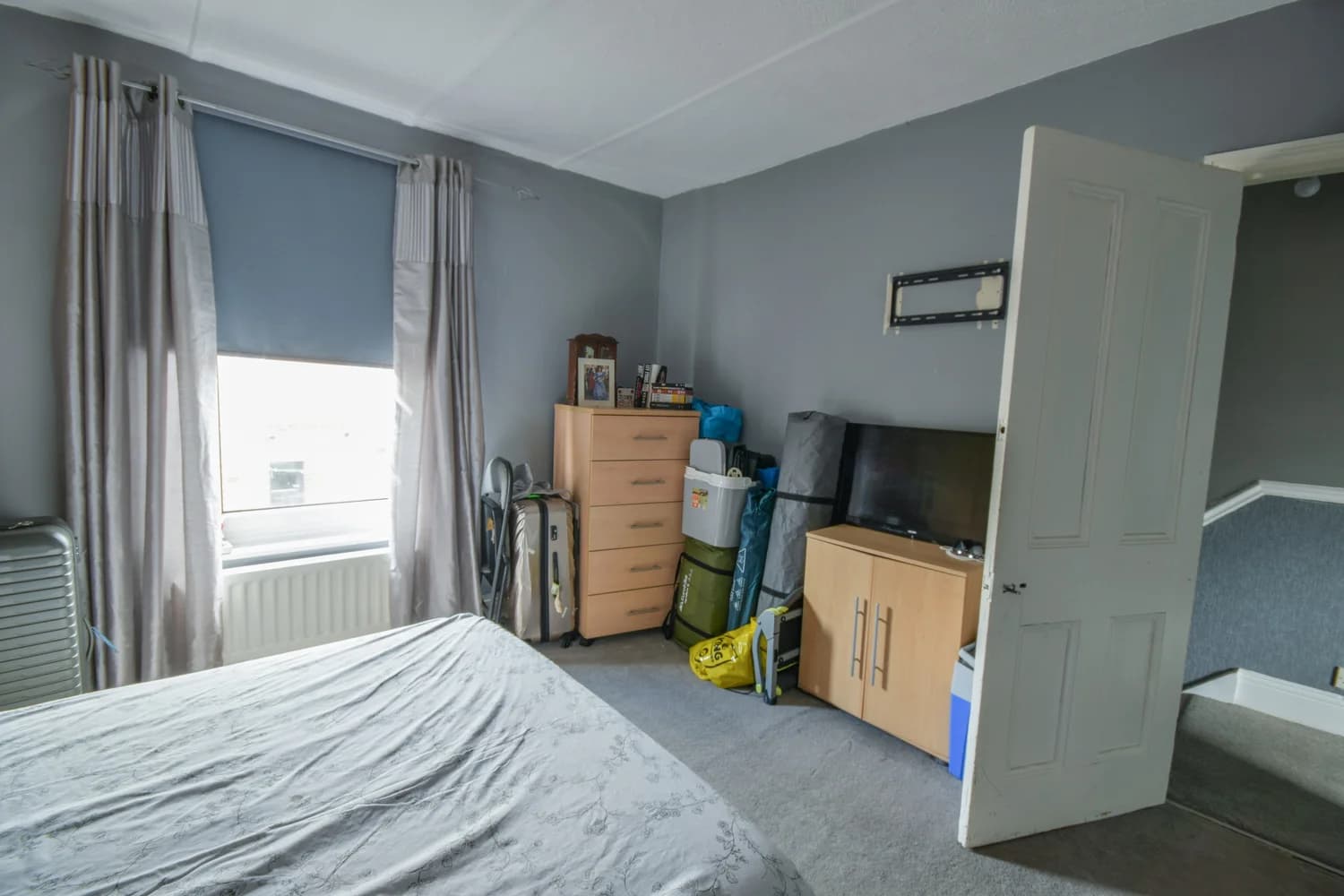 property photo 11 of 17