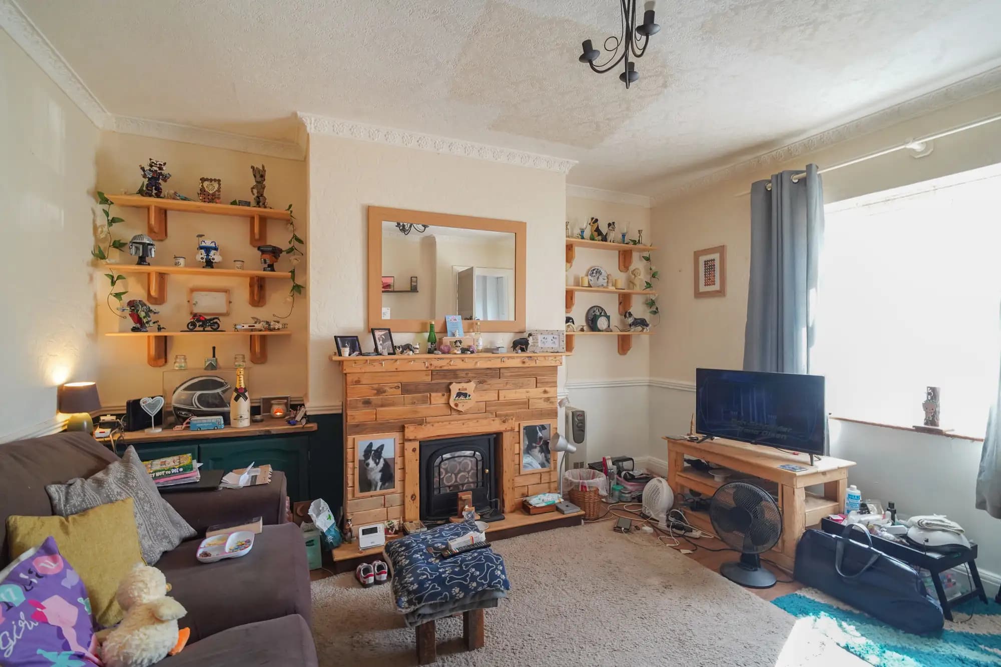 property photo 3 of 18