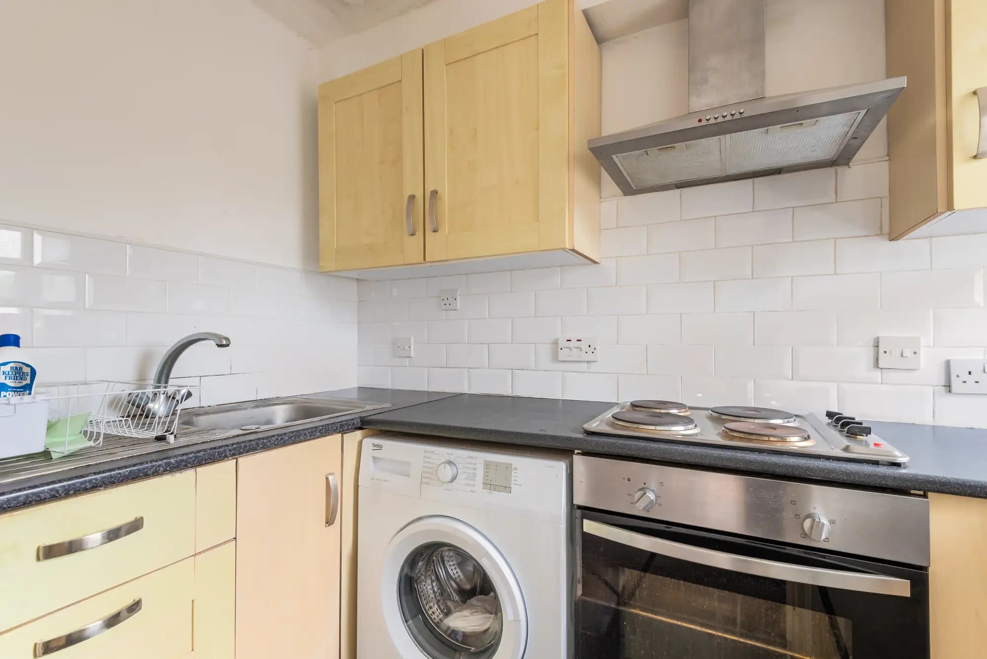 property photo 8 of 14