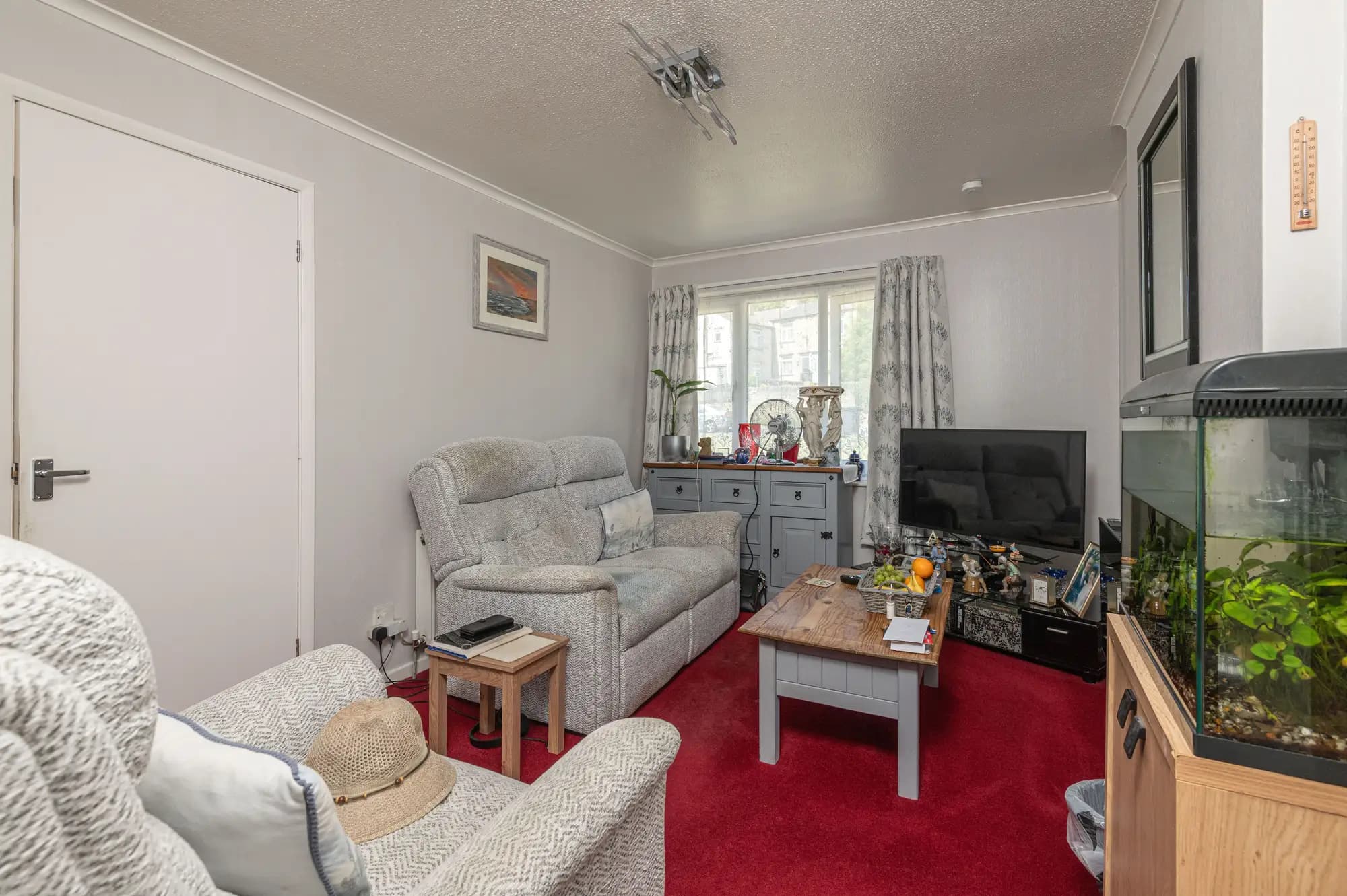property photo 5 of 17