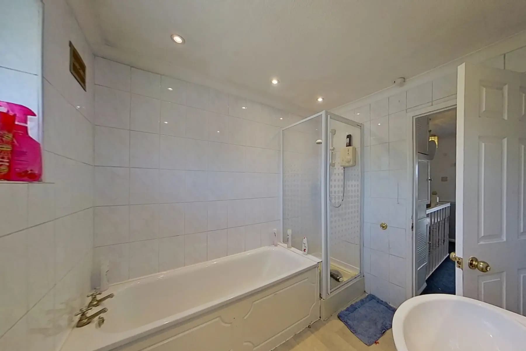 property photo 11 of 26