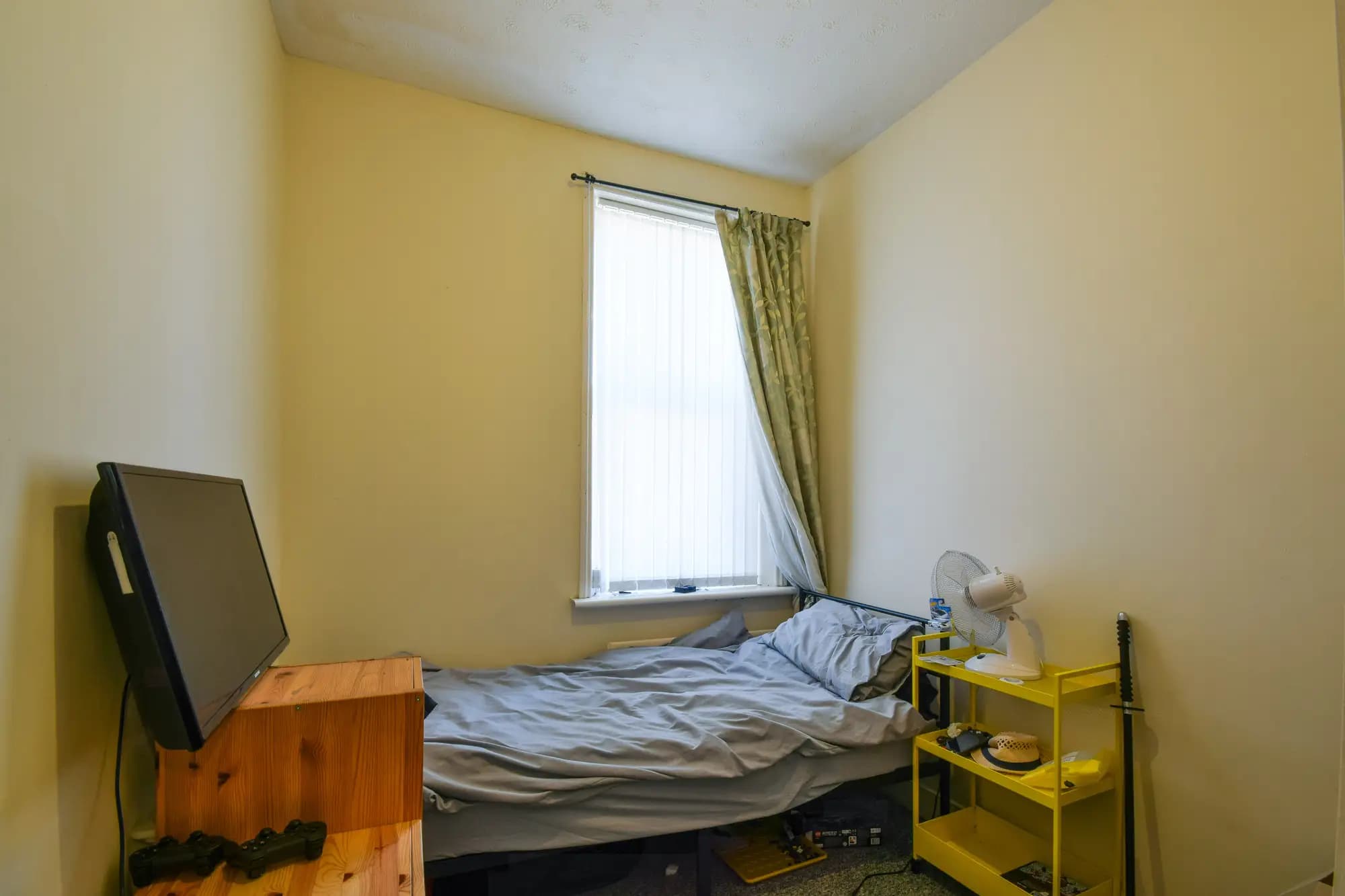 property photo 10 of 17