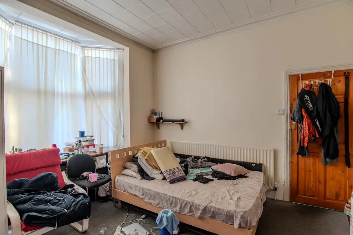 property photo 7 of 14