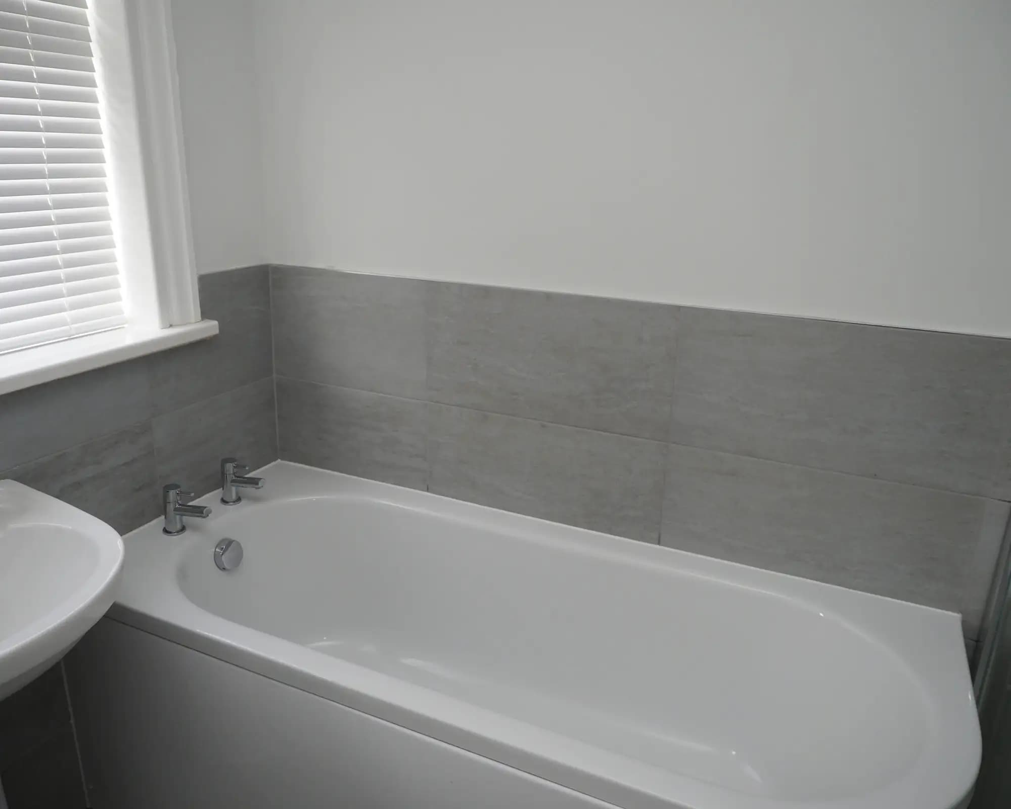 property photo 8 of 22