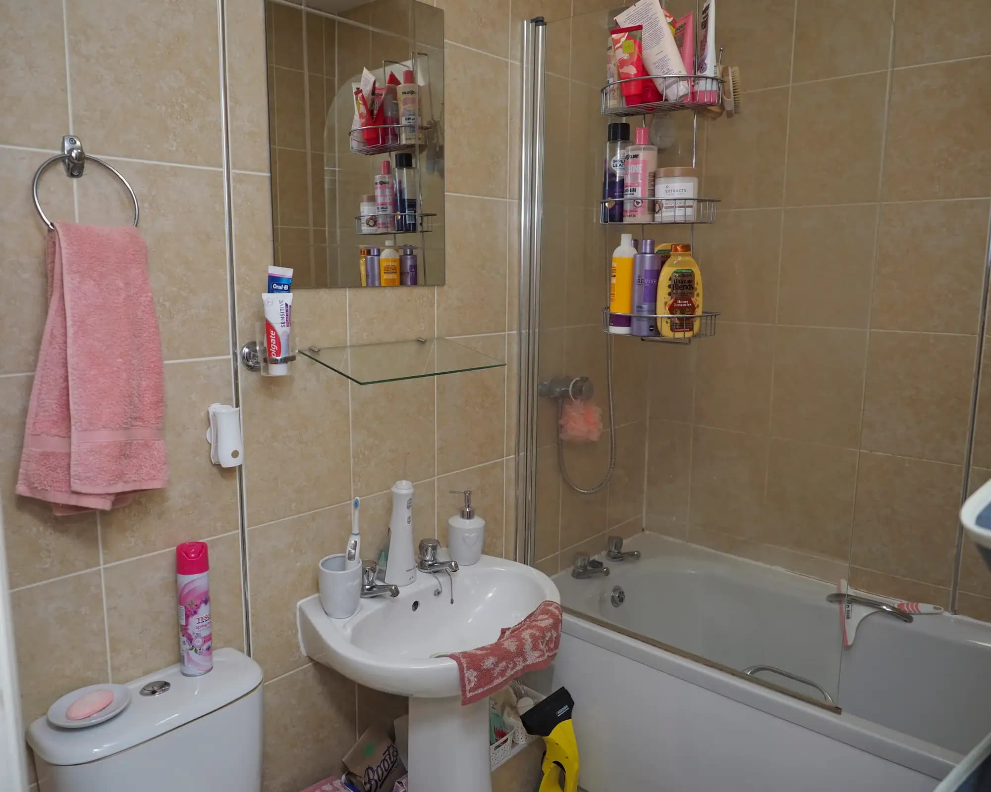 property photo 9 of 18