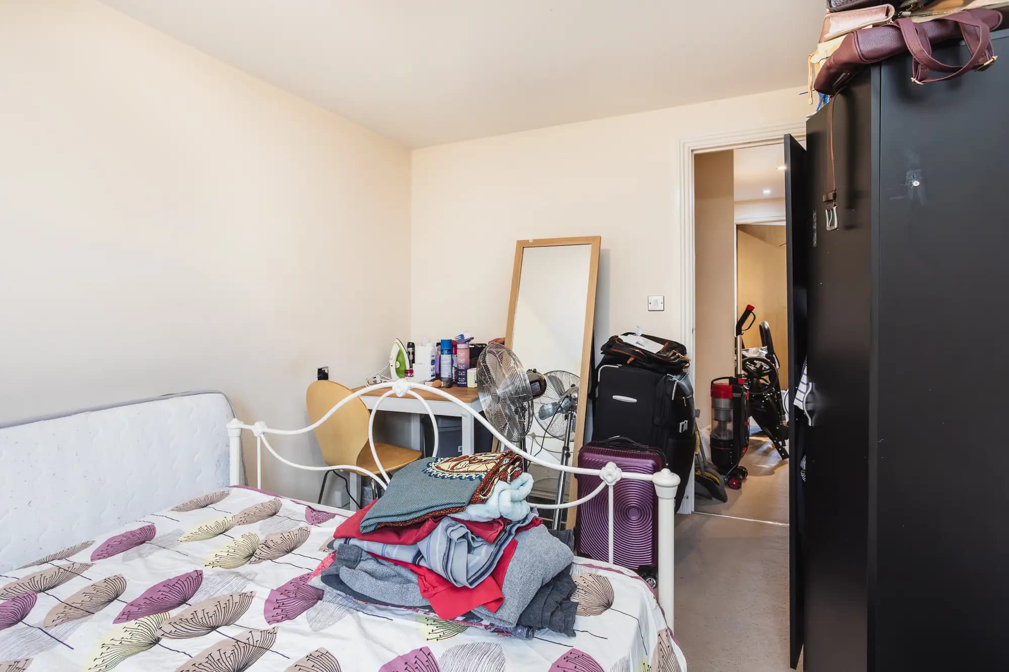 property photo 12 of 17