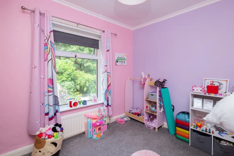 property photo 13 of 23