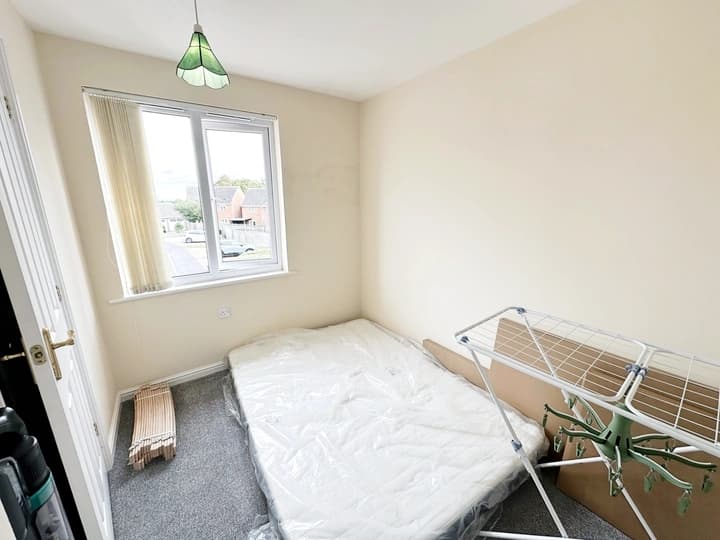 property photo 12 of 18