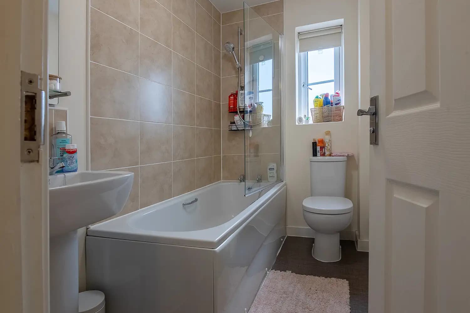 property photo 10 of 27