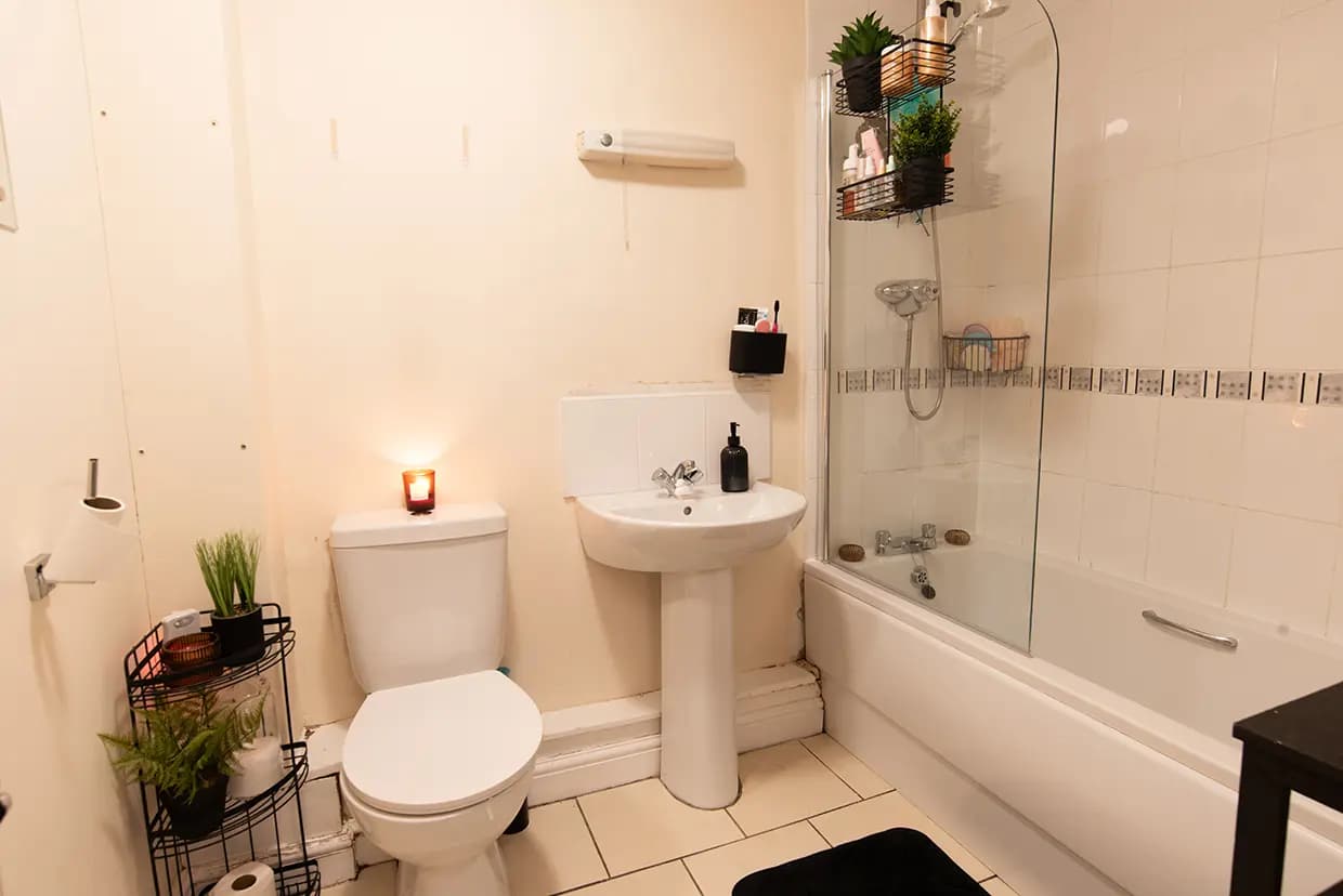 property photo 10 of 23