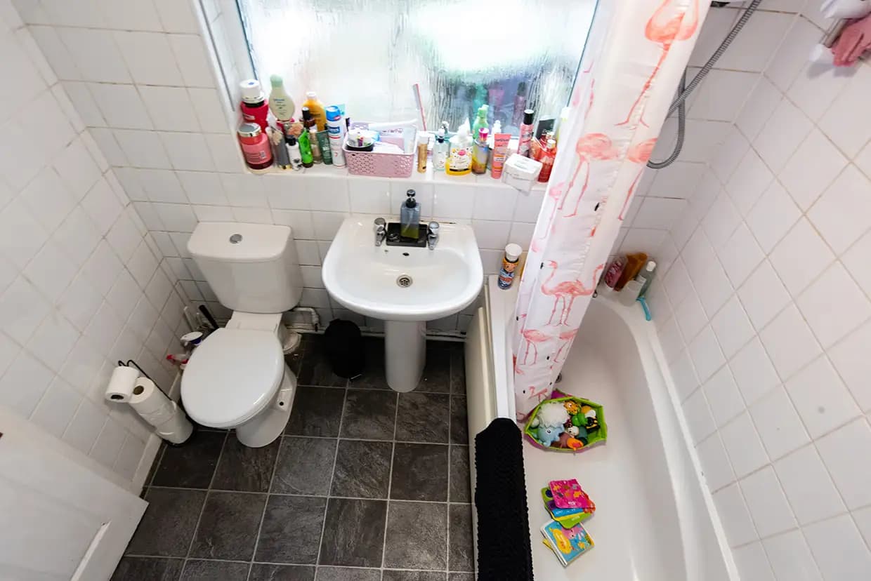 property photo 12 of 25