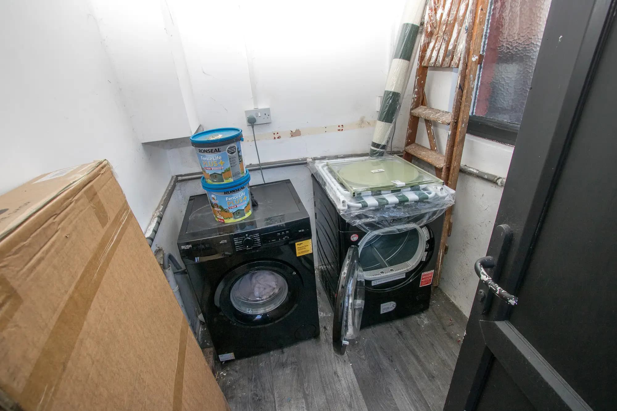 property photo 7 of 18