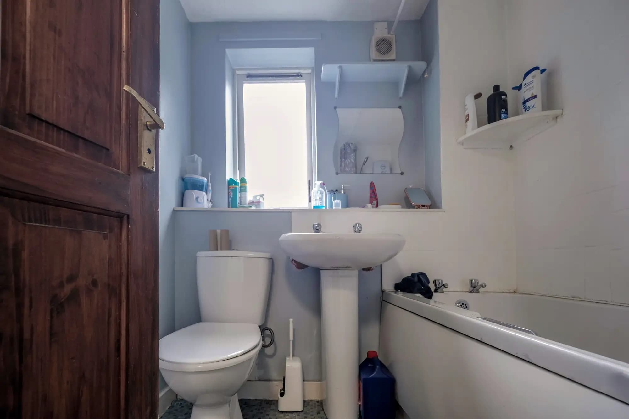 property photo 12 of 28