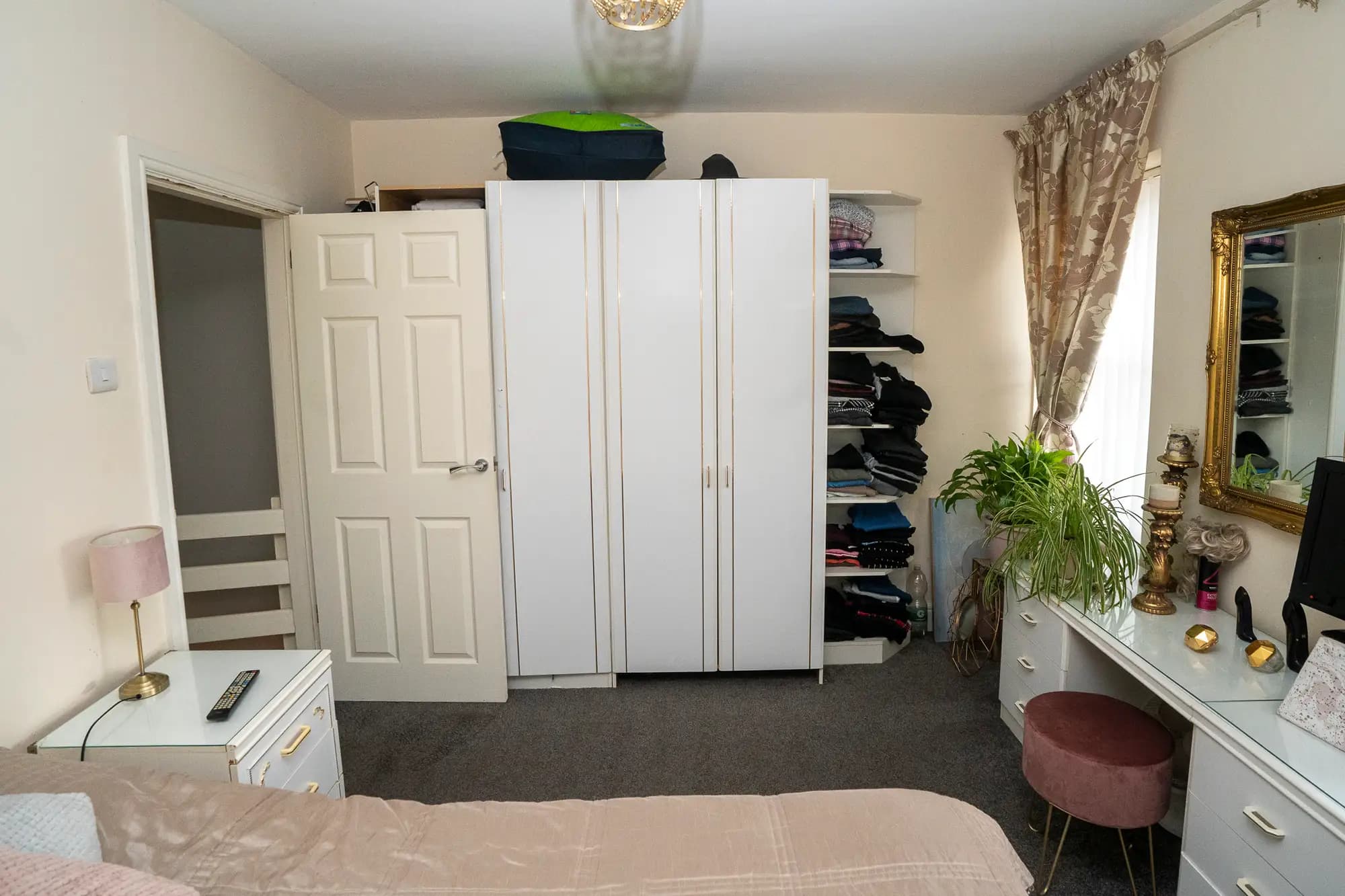 property photo 11 of 15