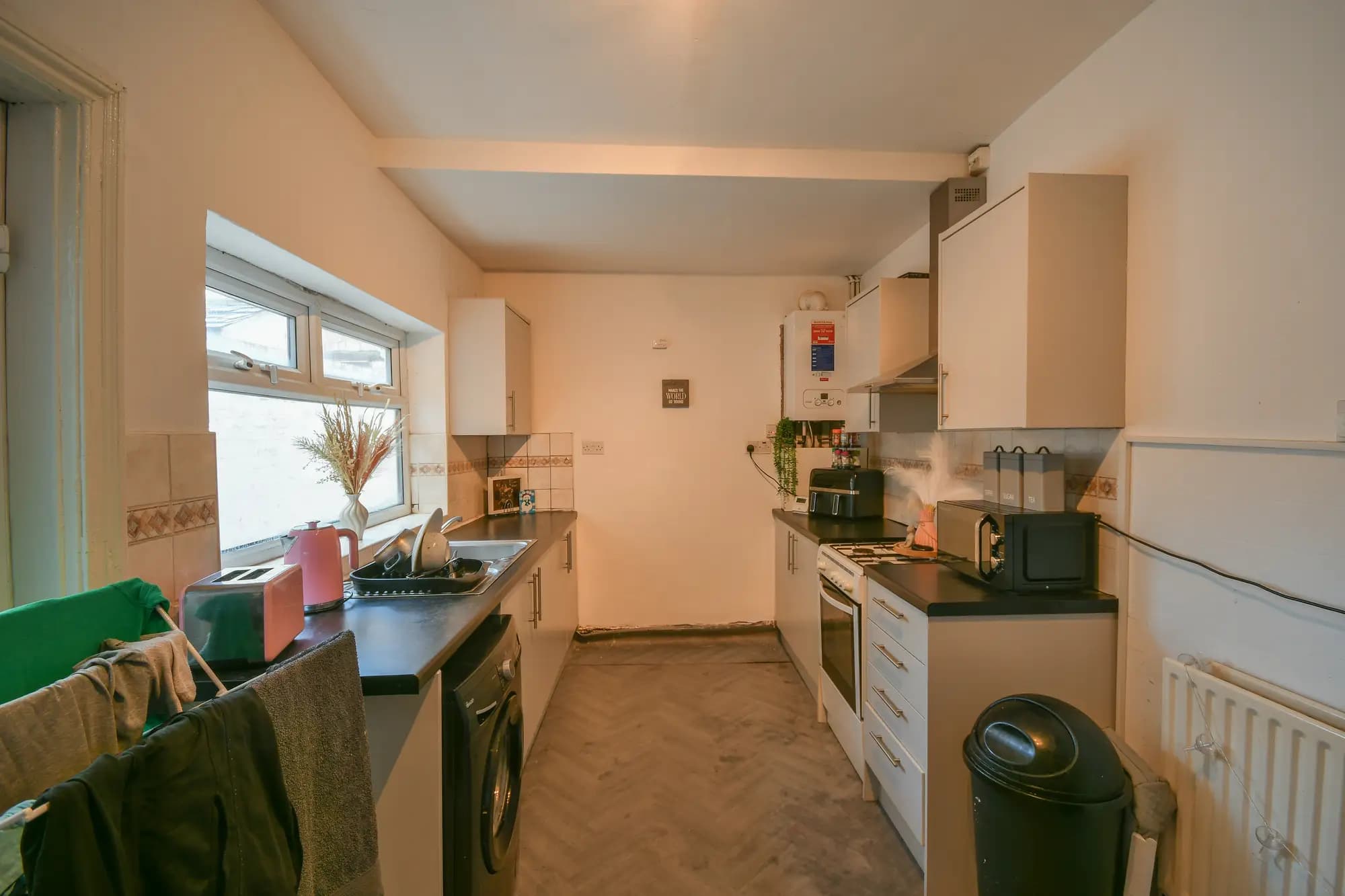 property photo 5 of 15