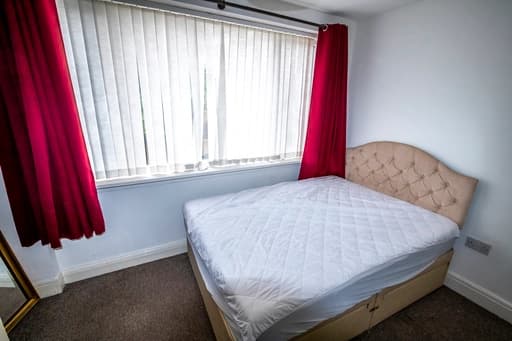 property photo 13 of 30
