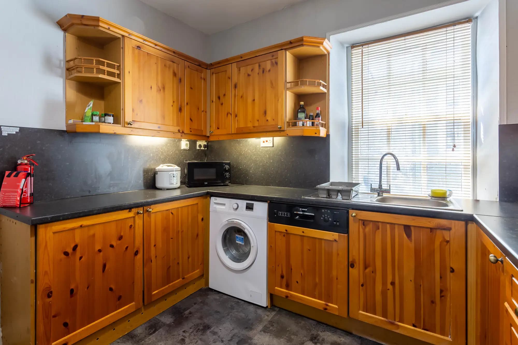 property photo 6 of 30