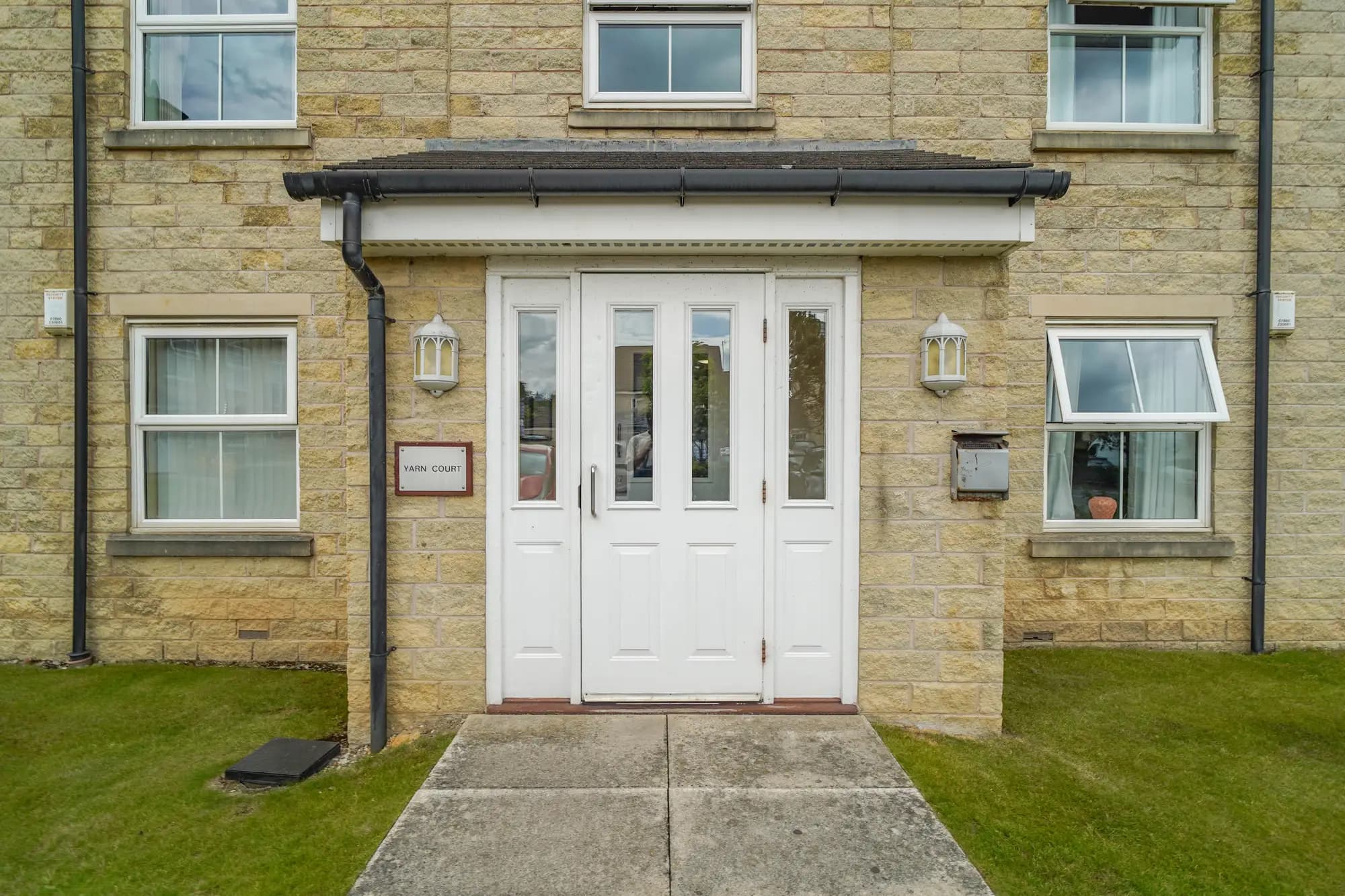 property photo 14 of 15