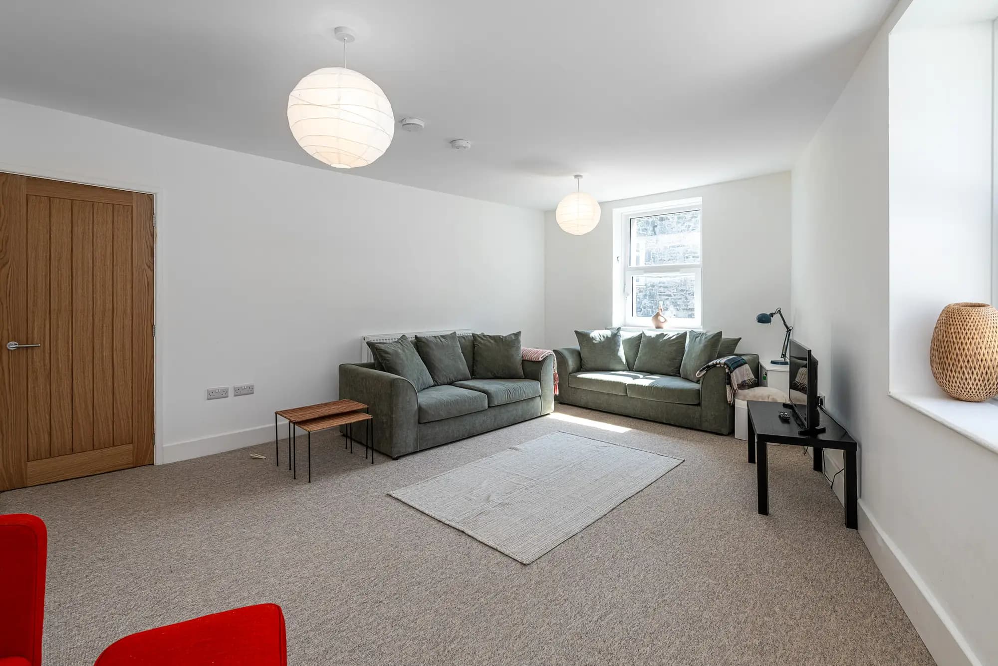 property photo 4 of 34