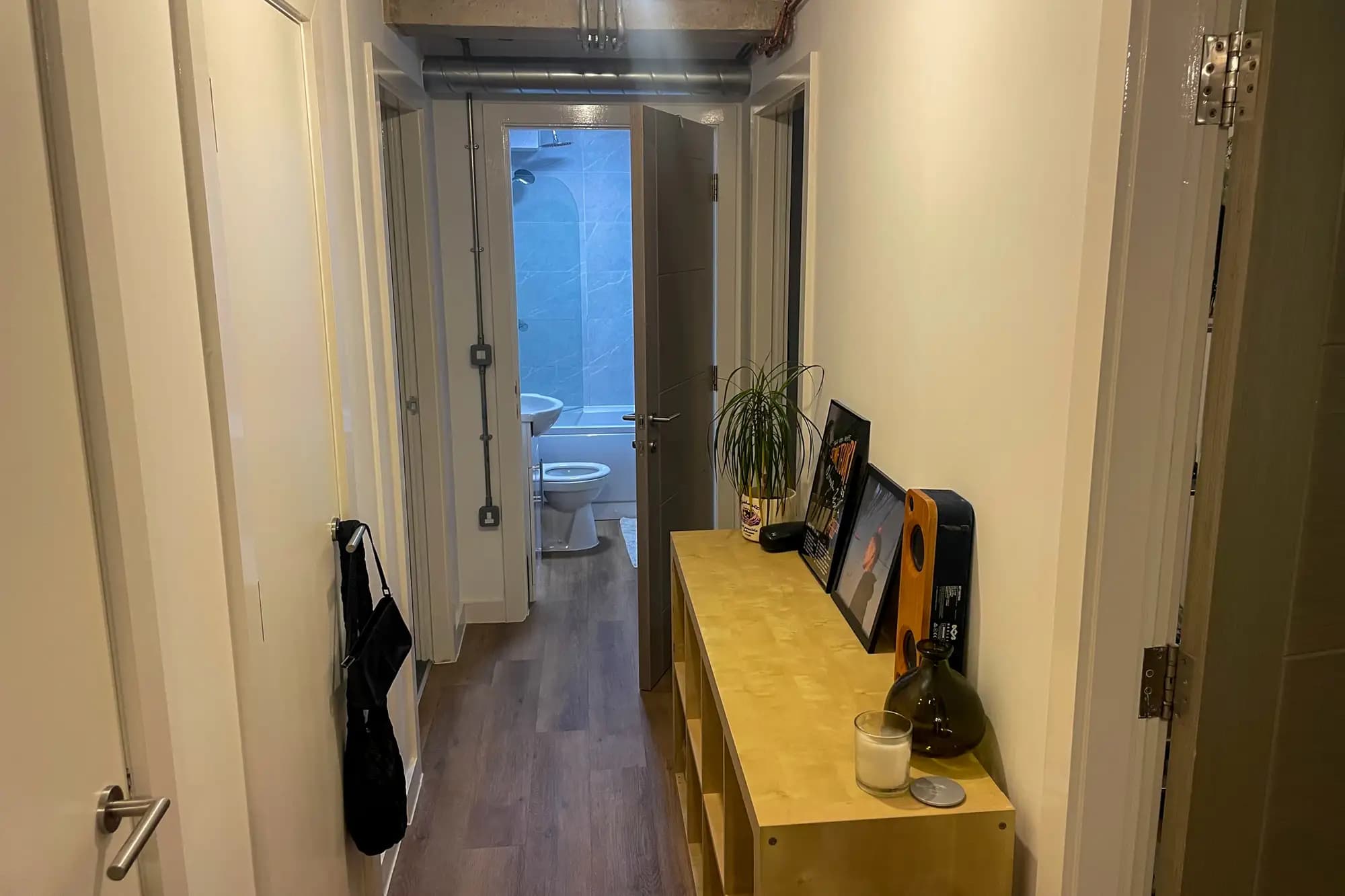 property photo 11 of 17