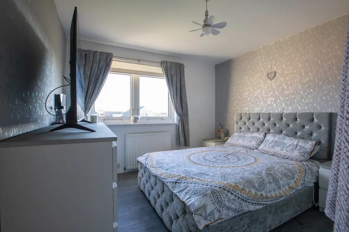 property photo 17 of 35