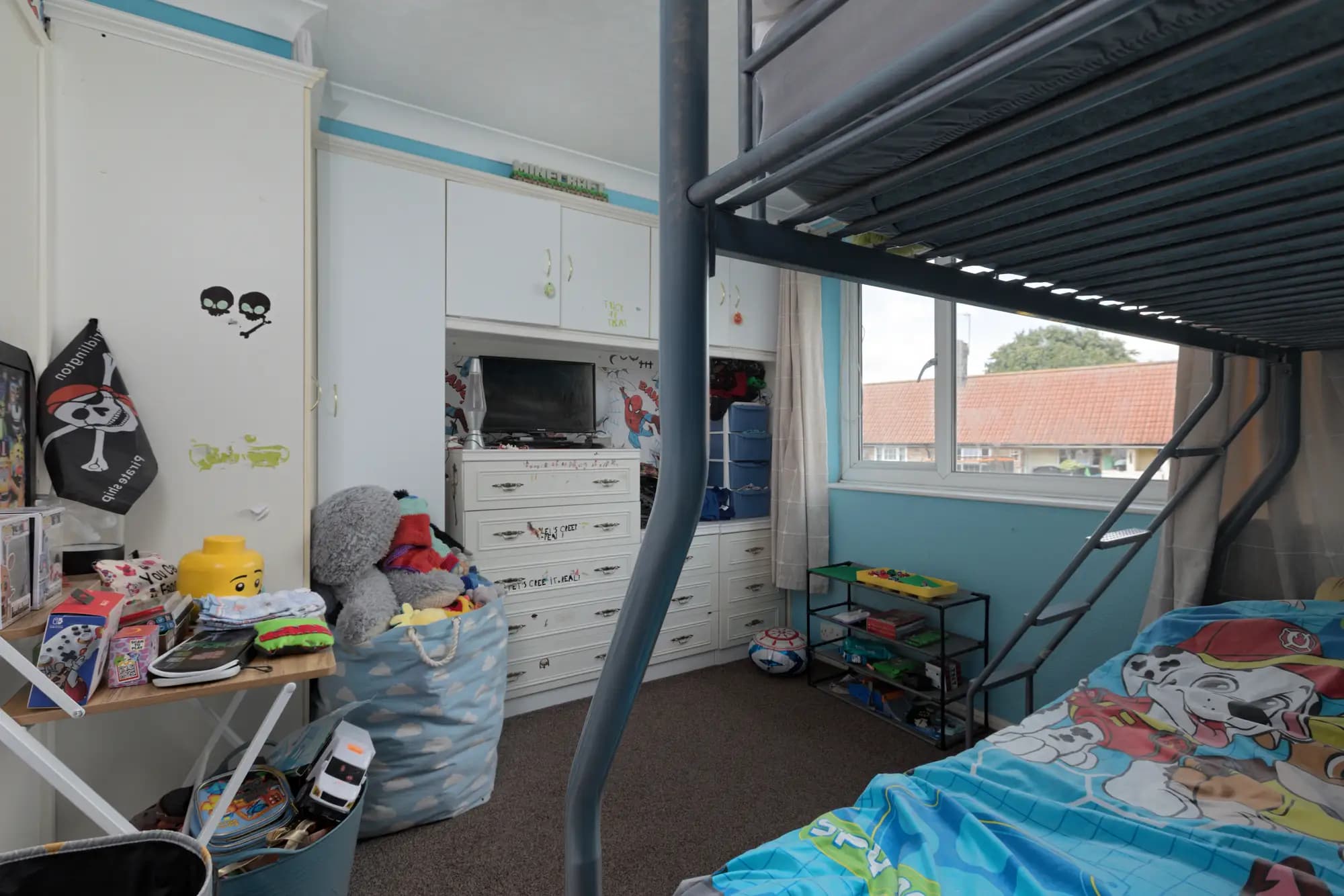 property photo 12 of 20