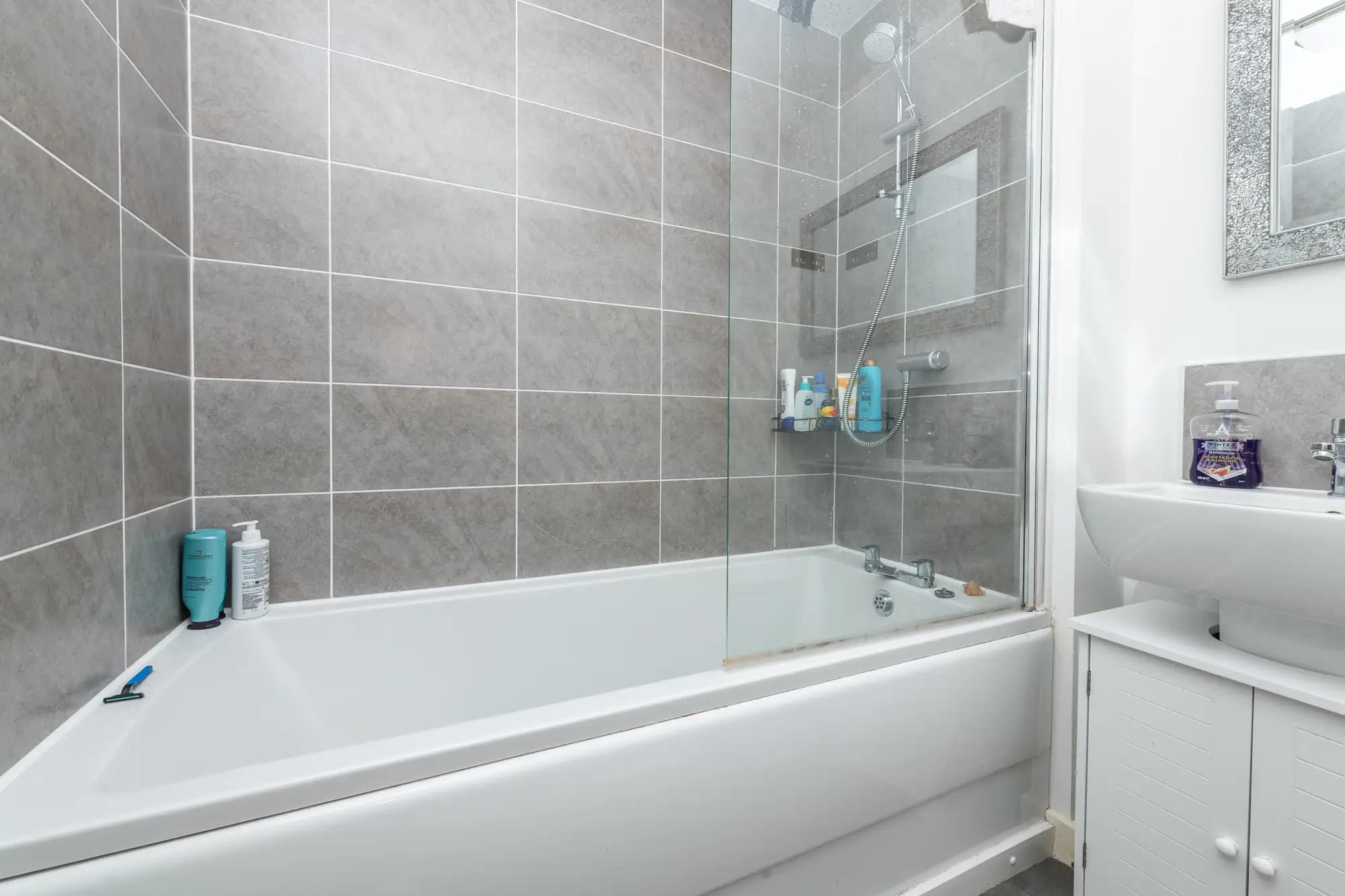 property photo 16 of 37